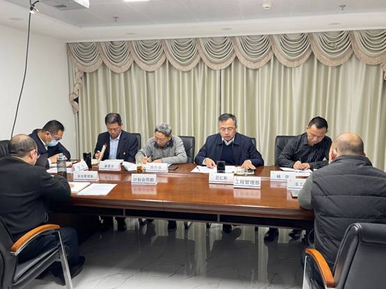 20211022 公司组织召开养护新入职人员安全培训会01.jpg