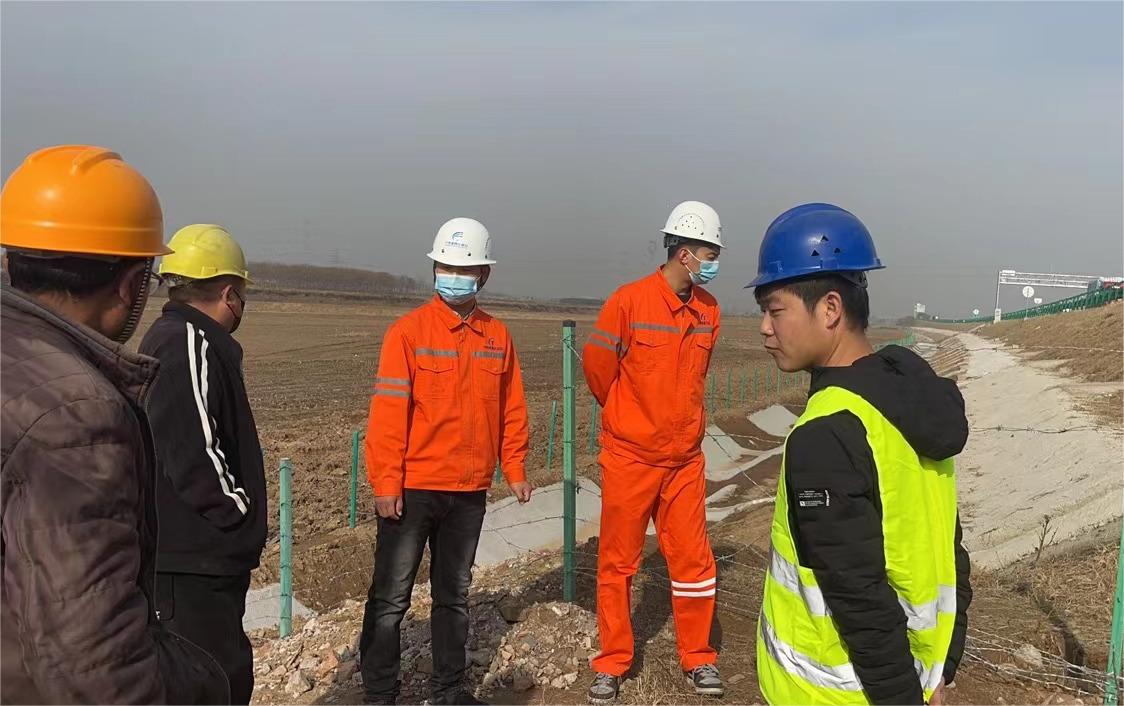 高阳工区边沟修复工程专项检查.2022.11.16.jpg 高阳工区边沟修复工程专项检查.2022.11.16.jpg