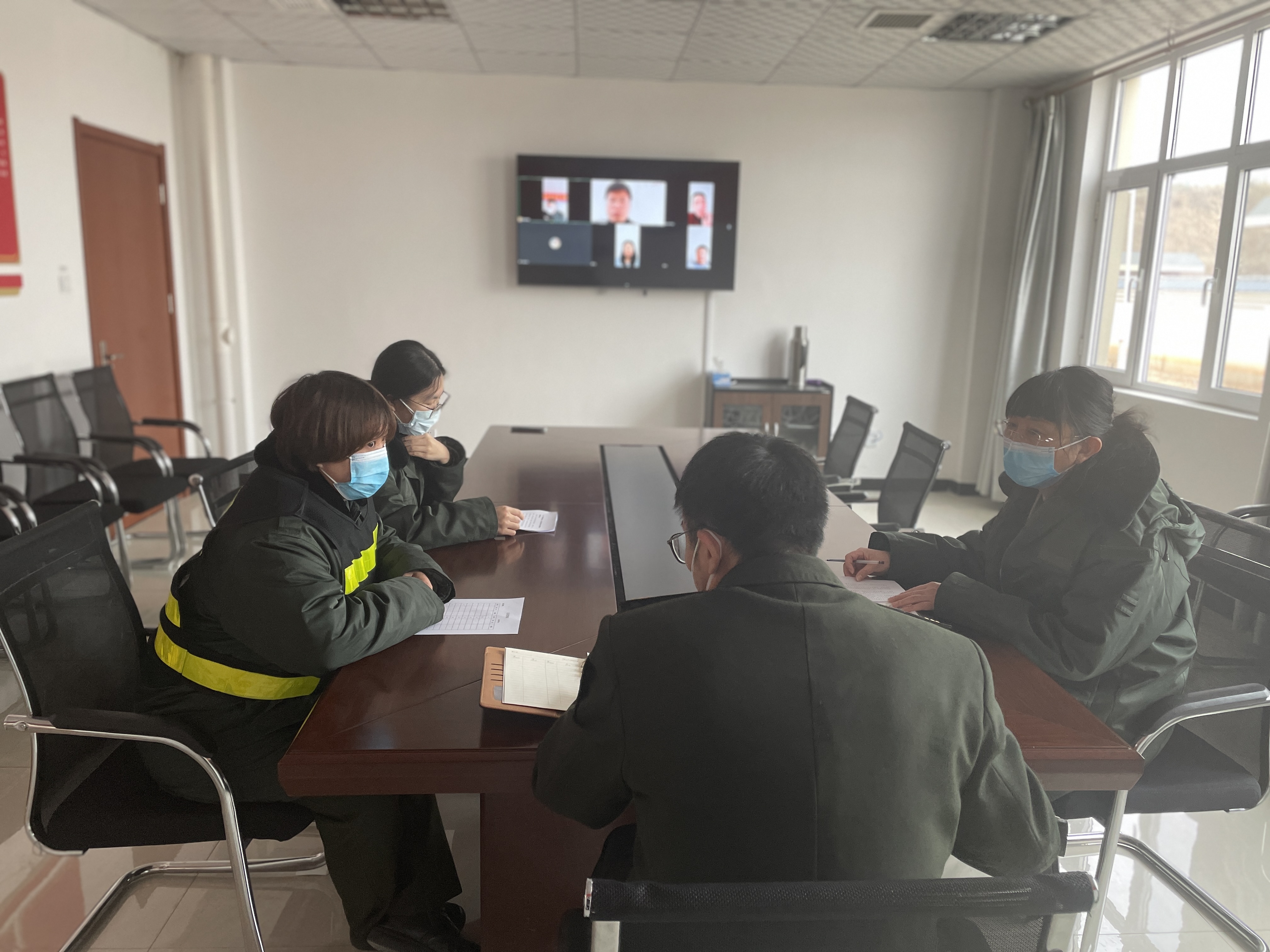 231421343.jpg 231421343.jpg