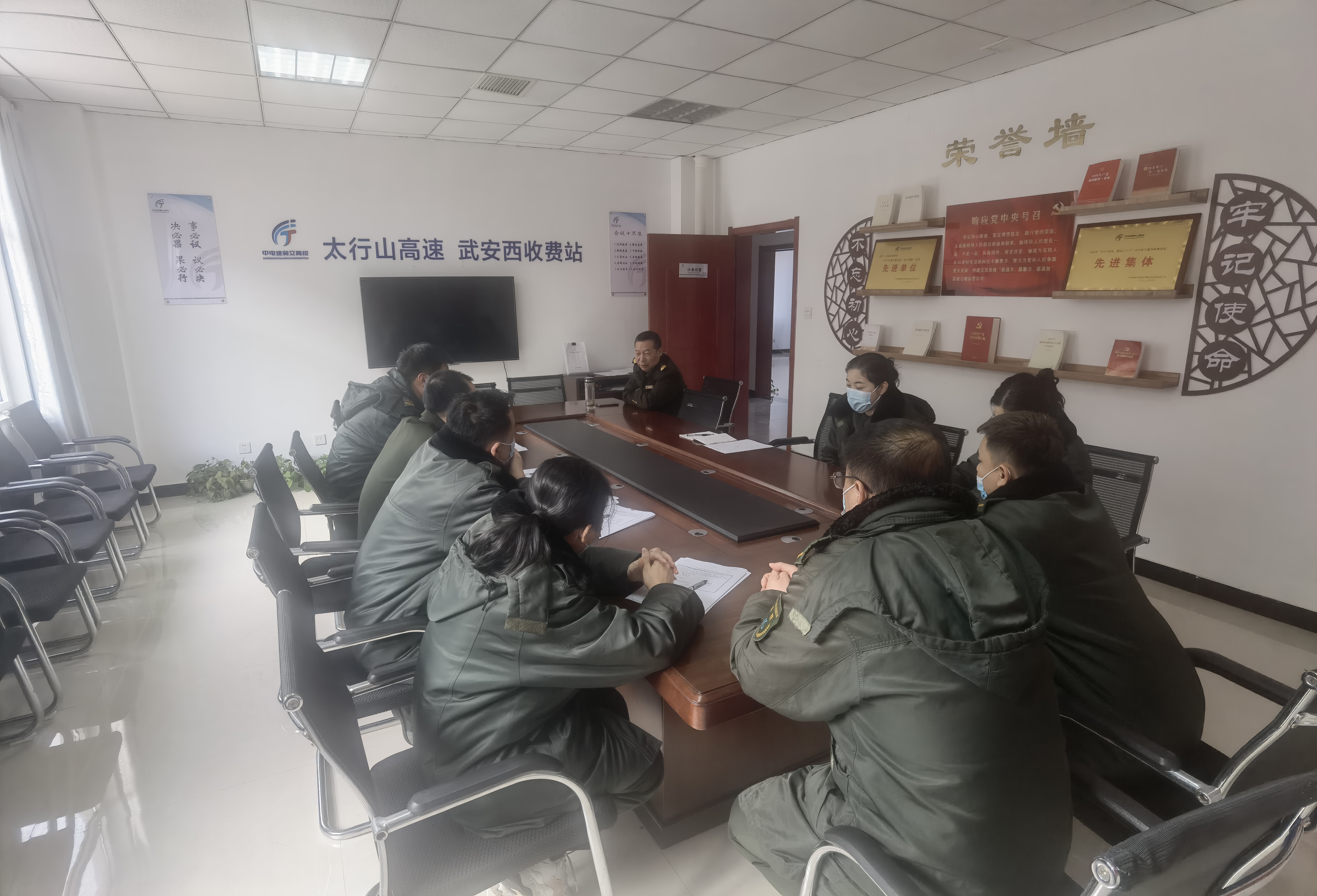 b016561ab672e76c69ad3d6521bedc5.jpg b016561ab672e76c69ad3d6521bedc5.jpg