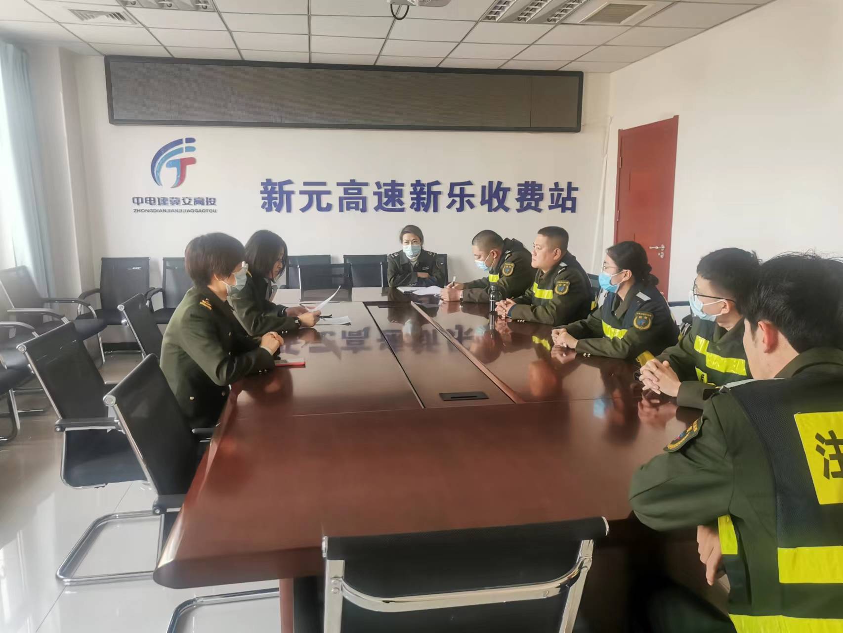 e88109952f2443fb31dde2411816f2a.jpg e88109952f2443fb31dde2411816f2a.jpg