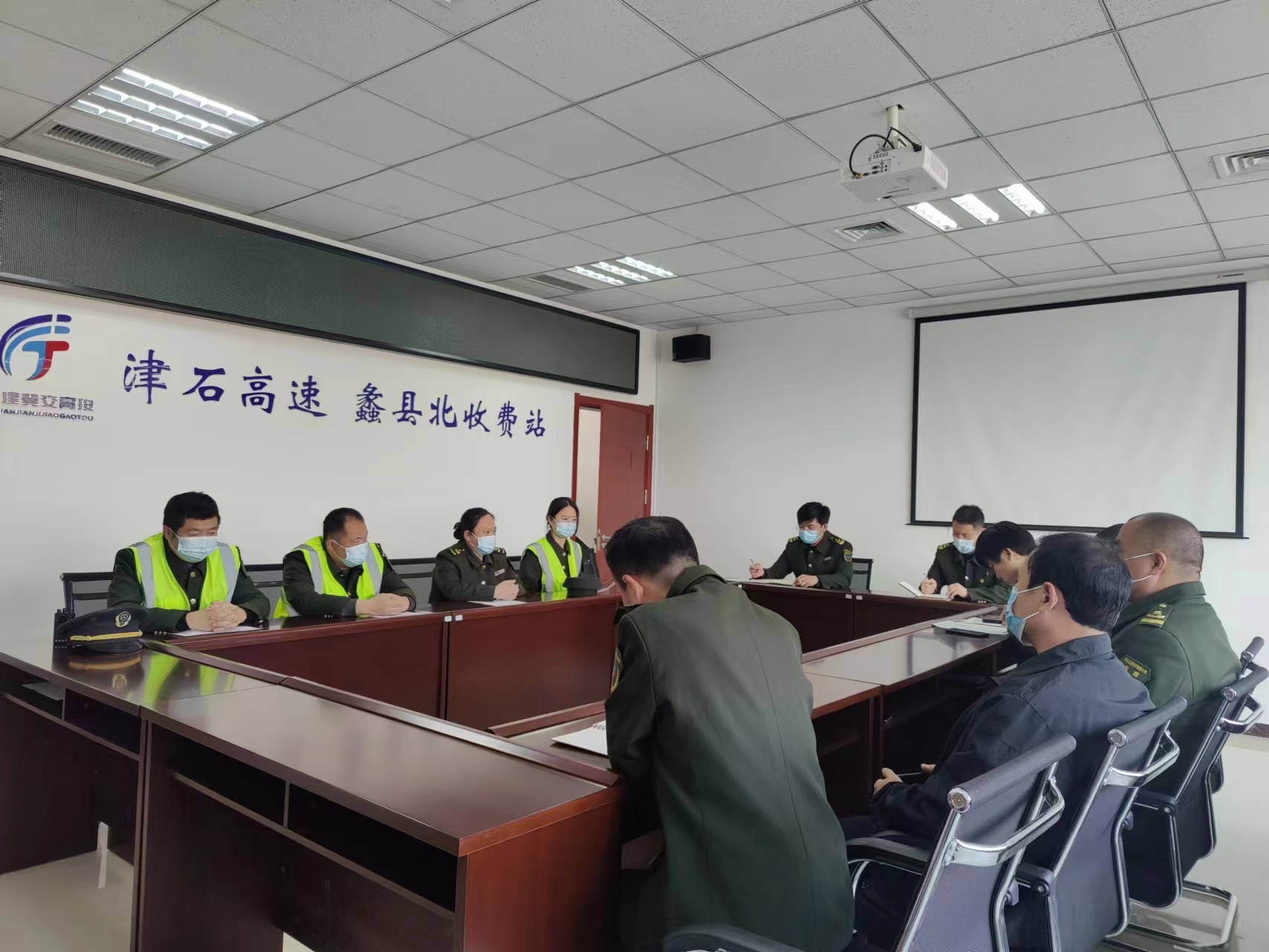 f6750bfd3dca680ca2bf22ac17a83a3.jpg f6750bfd3dca680ca2bf22ac17a83a3.jpg