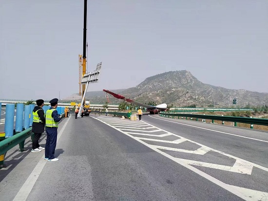 救援车.jpg