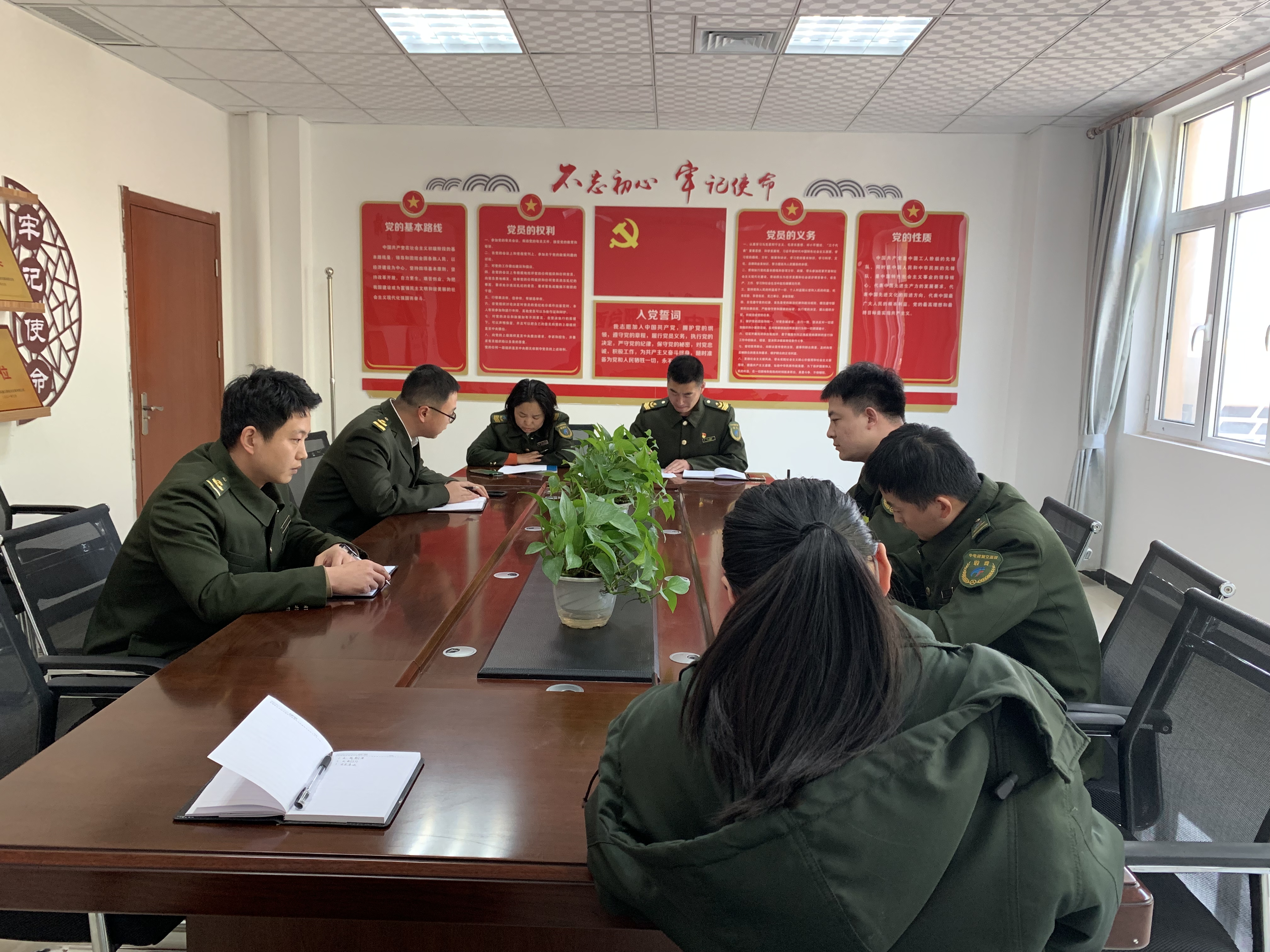 C:\Users\Administrator\Desktop\de74faf23500e3f72a391f0d0dc9369.jpg C:\Users\Administrator\Desktop\de74faf23500e3f72a391f0d0dc9369.jpg