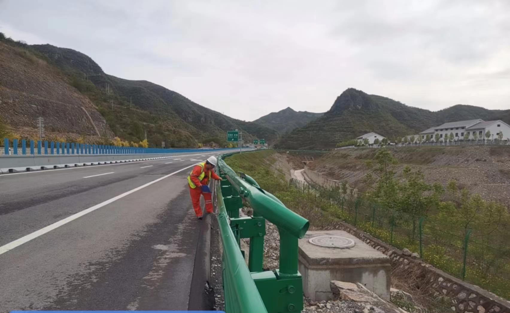 巡查2.jpg 巡查2.jpg