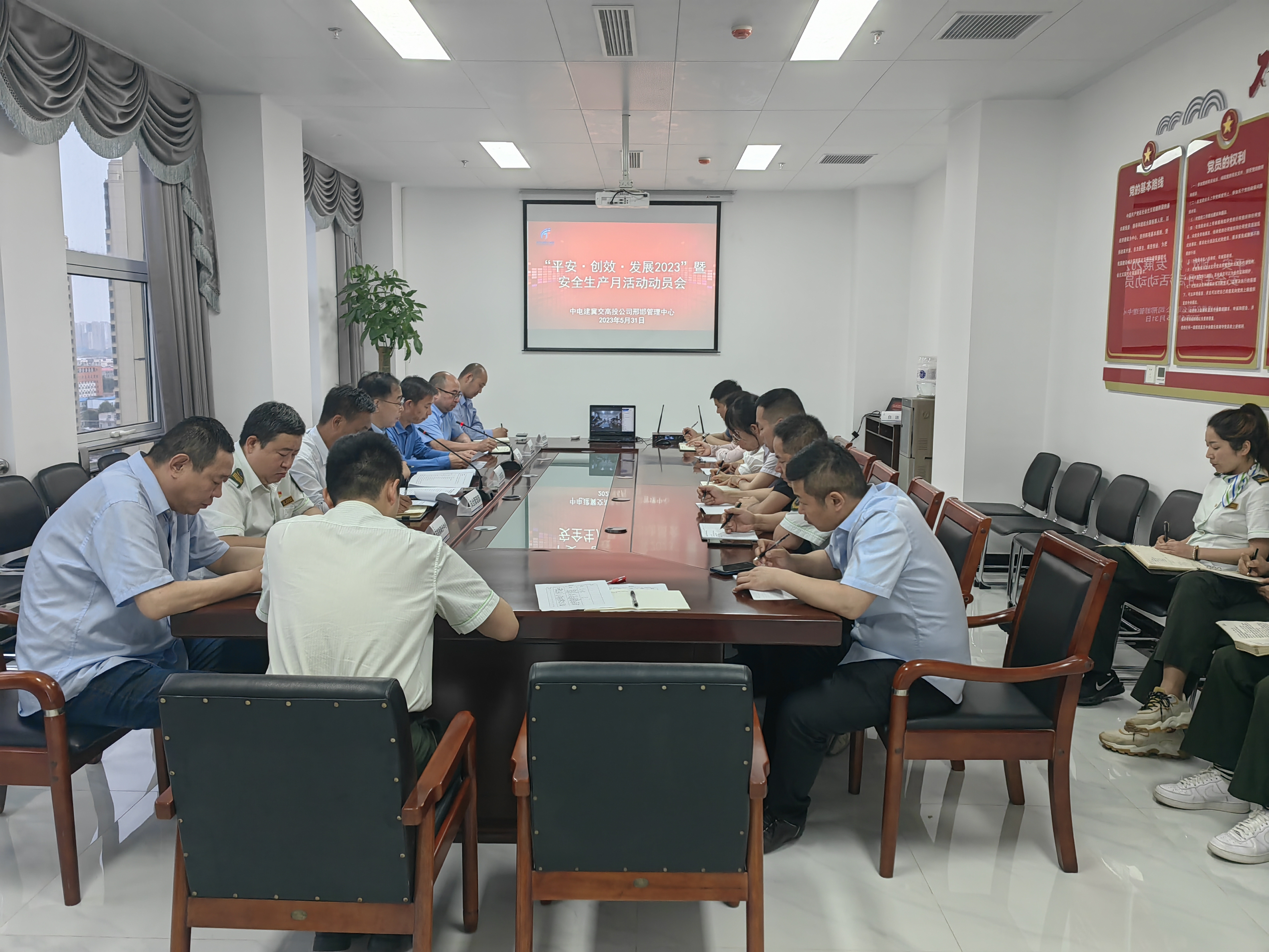 c9fb540c30b60d39020703fa0d1dc0e.jpg c9fb540c30b60d39020703fa0d1dc0e.jpg