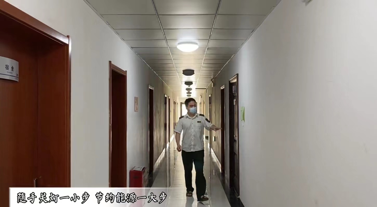 C:\Users\Administrator\Desktop\b0fdb50dd12d40dc69e2a7290bd971a.jpg