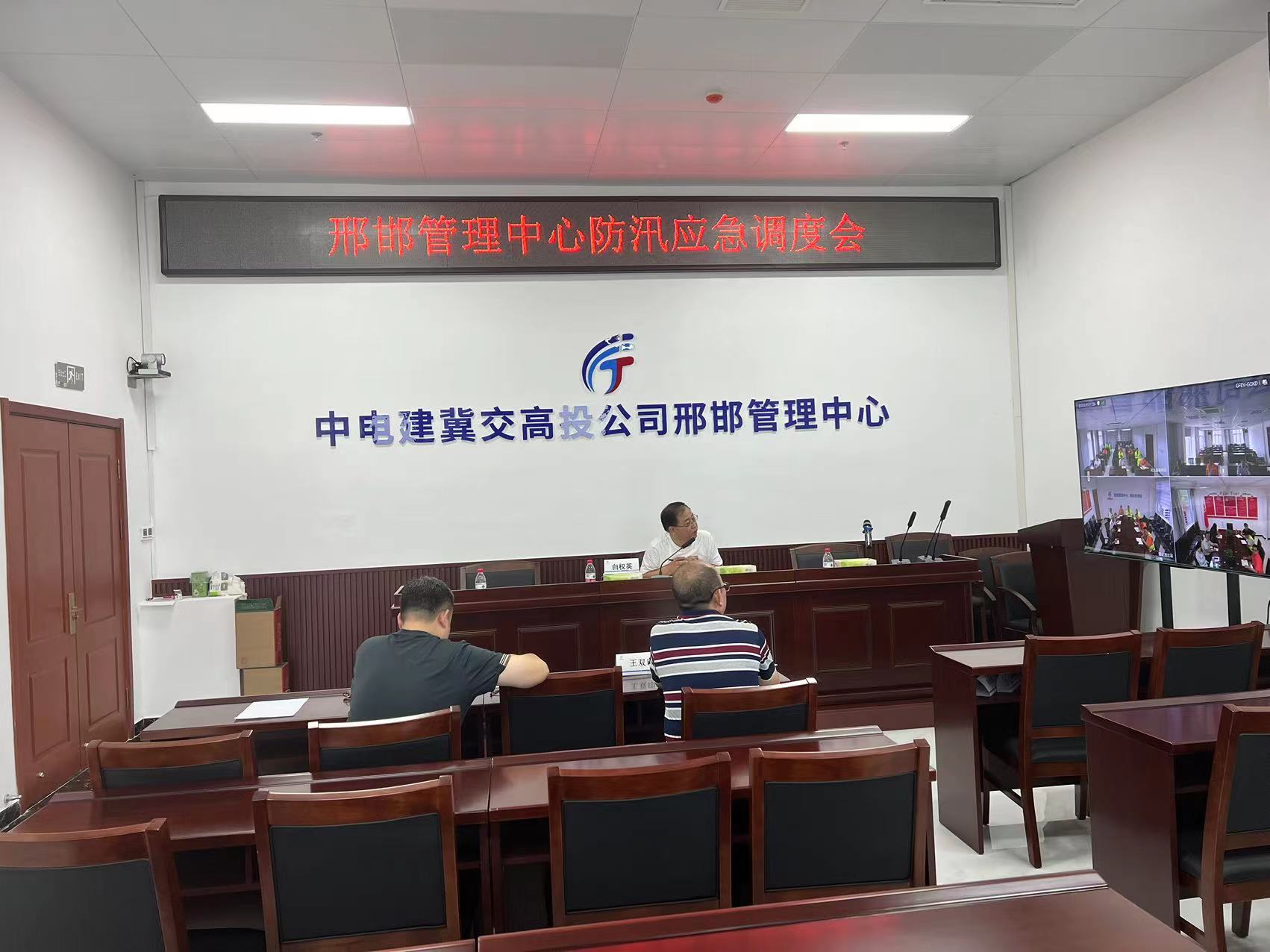 d200ce4d25d5b8b60651f4746a8d24d.jpg d200ce4d25d5b8b60651f4746a8d24d.jpg