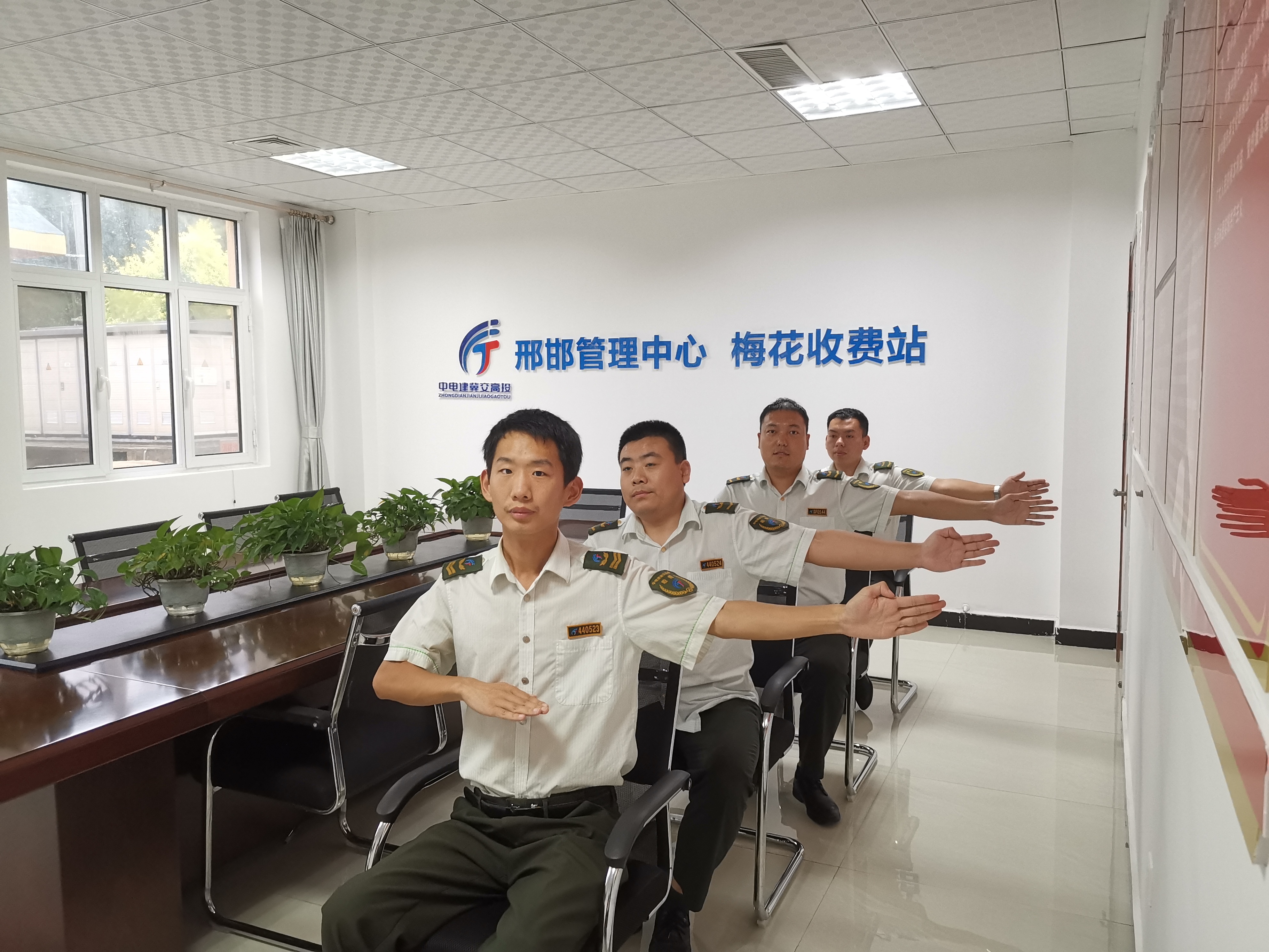e7472bf03f66ebea951a4f21911da24.jpg