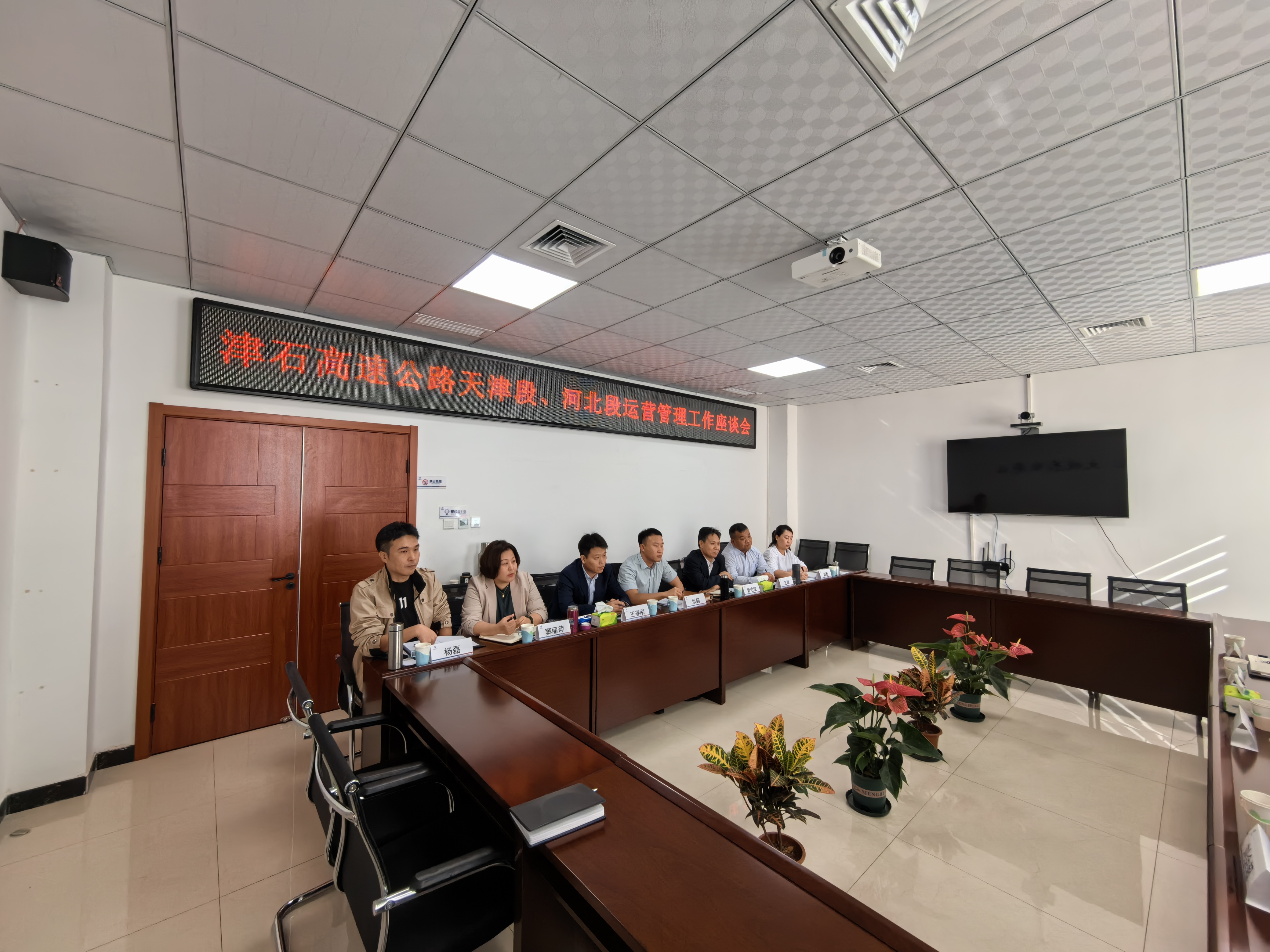 4998e305fa32048c431e837449b5cc4.jpg 4998e305fa32048c431e837449b5cc4.jpg