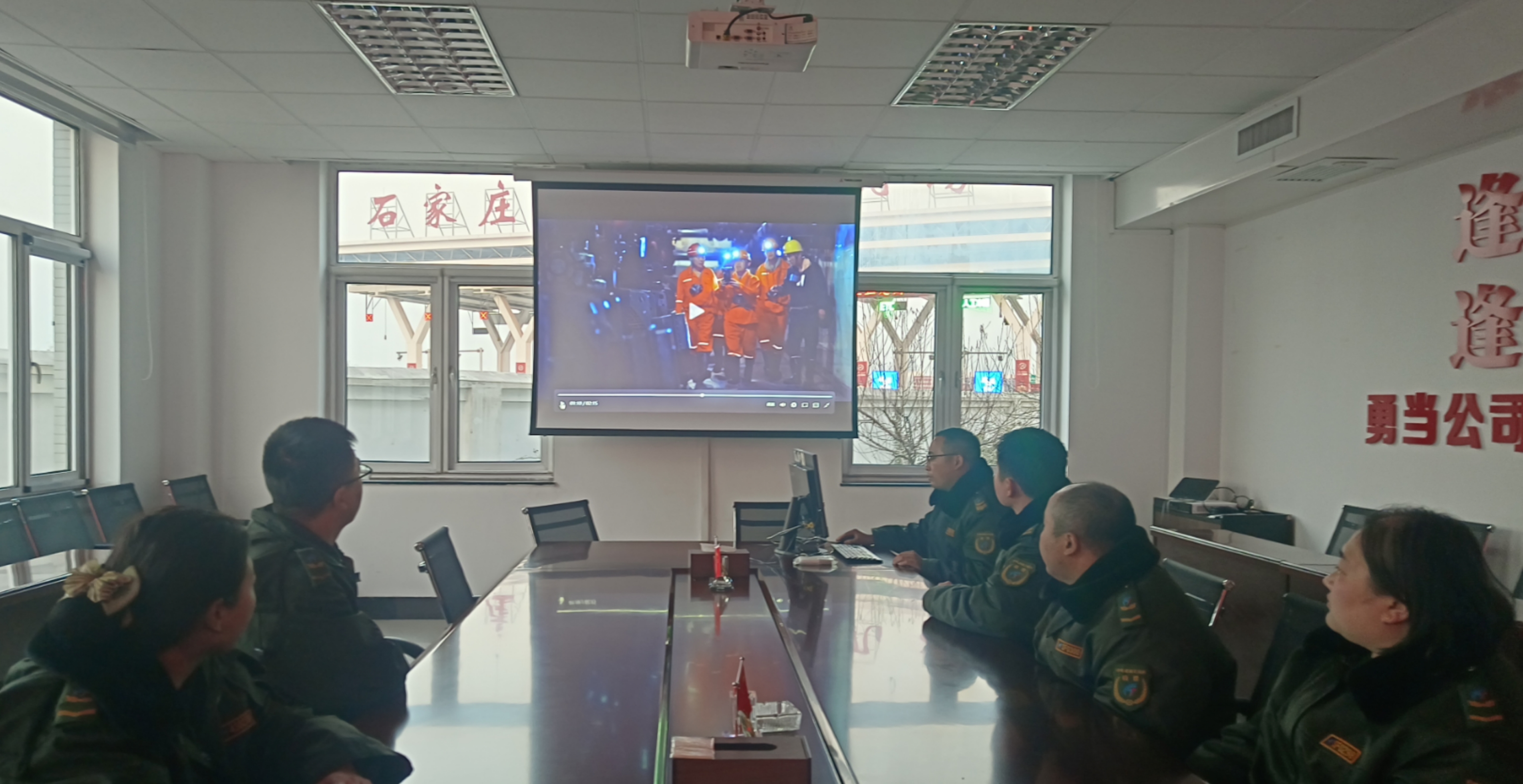 75e7706d76c654dd4197a5283343335.jpg 75e7706d76c654dd4197a5283343335.jpg