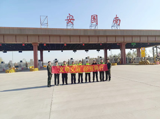 E:\用户\I\Desktop\4_副本.jpg E:\用户\I\Desktop\4_副本.jpg