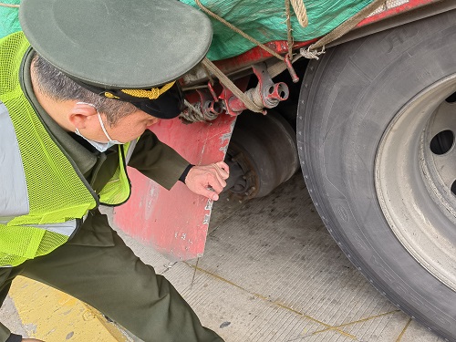 C:\Users\Administrator\Desktop\12.7\1.jpg C:\Users\Administrator\Desktop\12.7\1.jpg