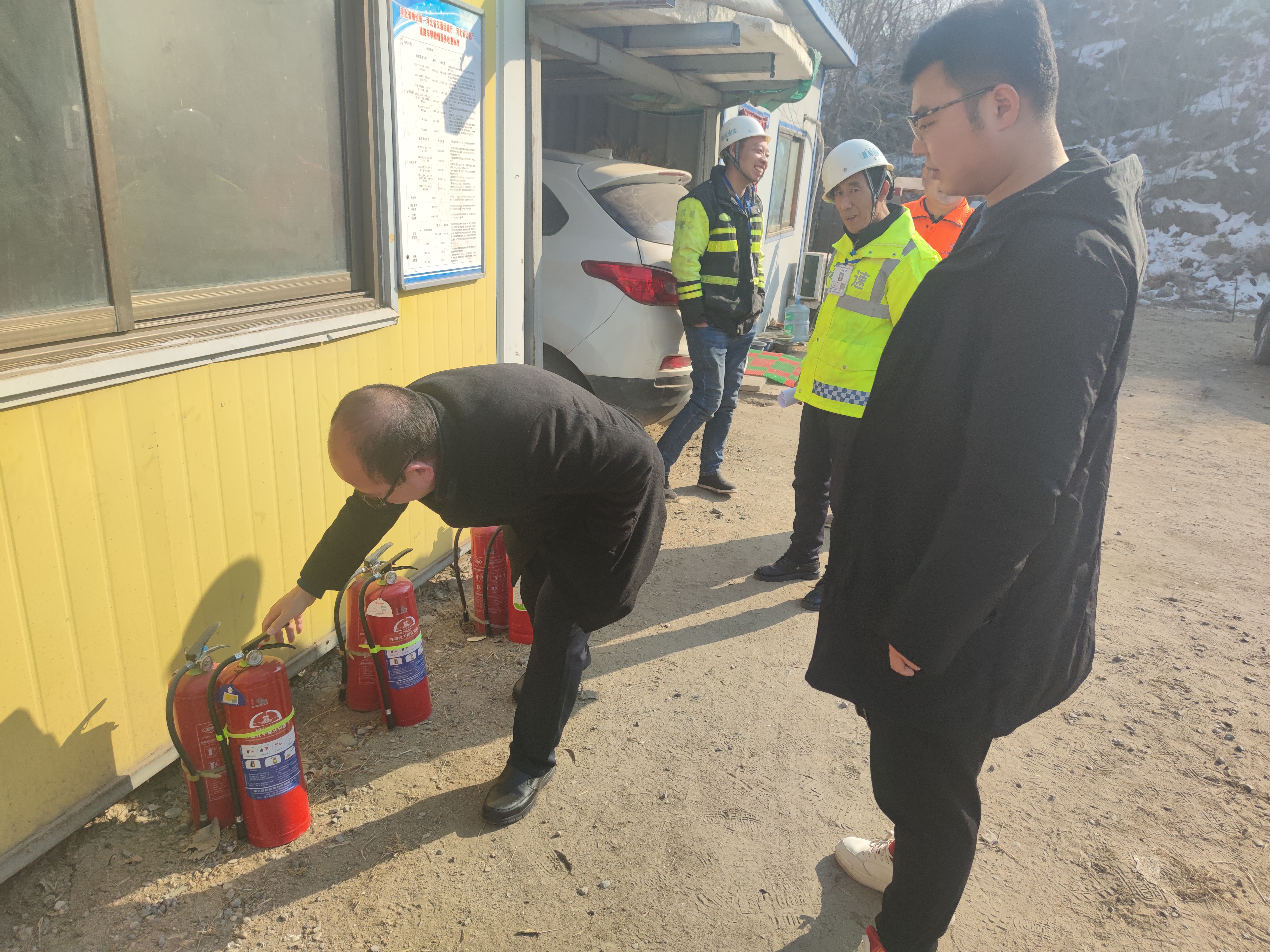 C:\Users\Administrator\Desktop\3.jpg C:\Users\Administrator\Desktop\3.jpg