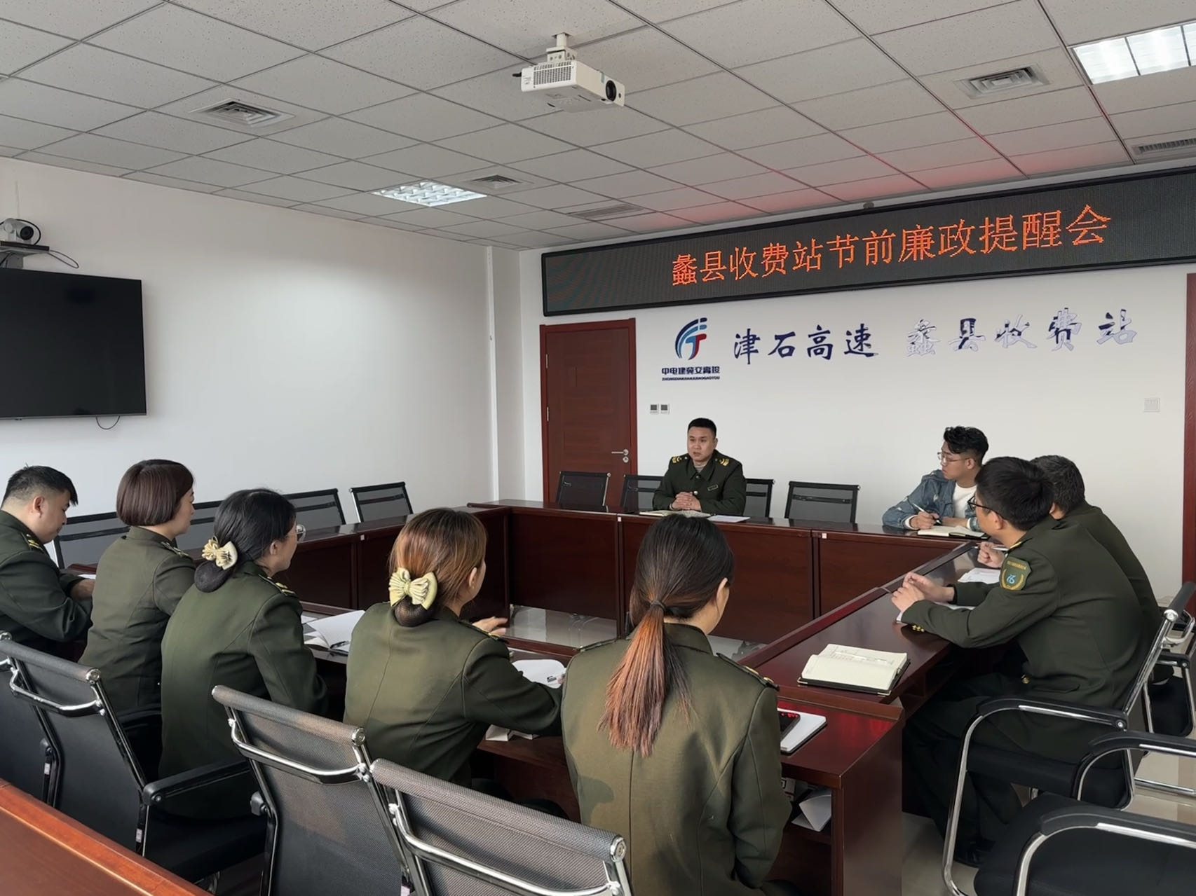 a53c3c20f9eb0150b51d1a4aa8cba91.jpg a53c3c20f9eb0150b51d1a4aa8cba91.jpg