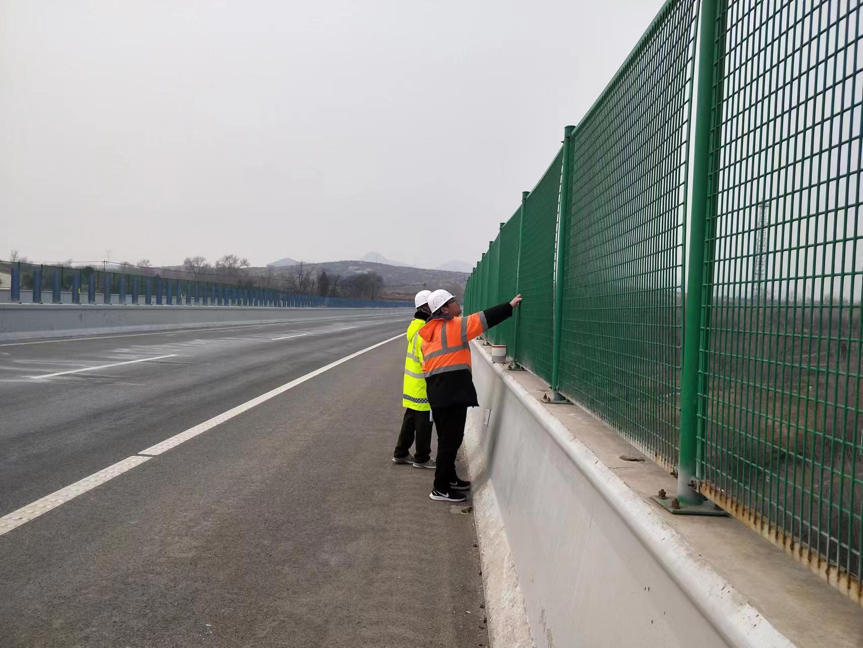 C:\Users\Administrator\Desktop\630689a70ac3f4b020817759dd1c3b1.jpg C:\Users\Administrator\Desktop\630689a70ac3f4b020817759dd1c3b1.jpg