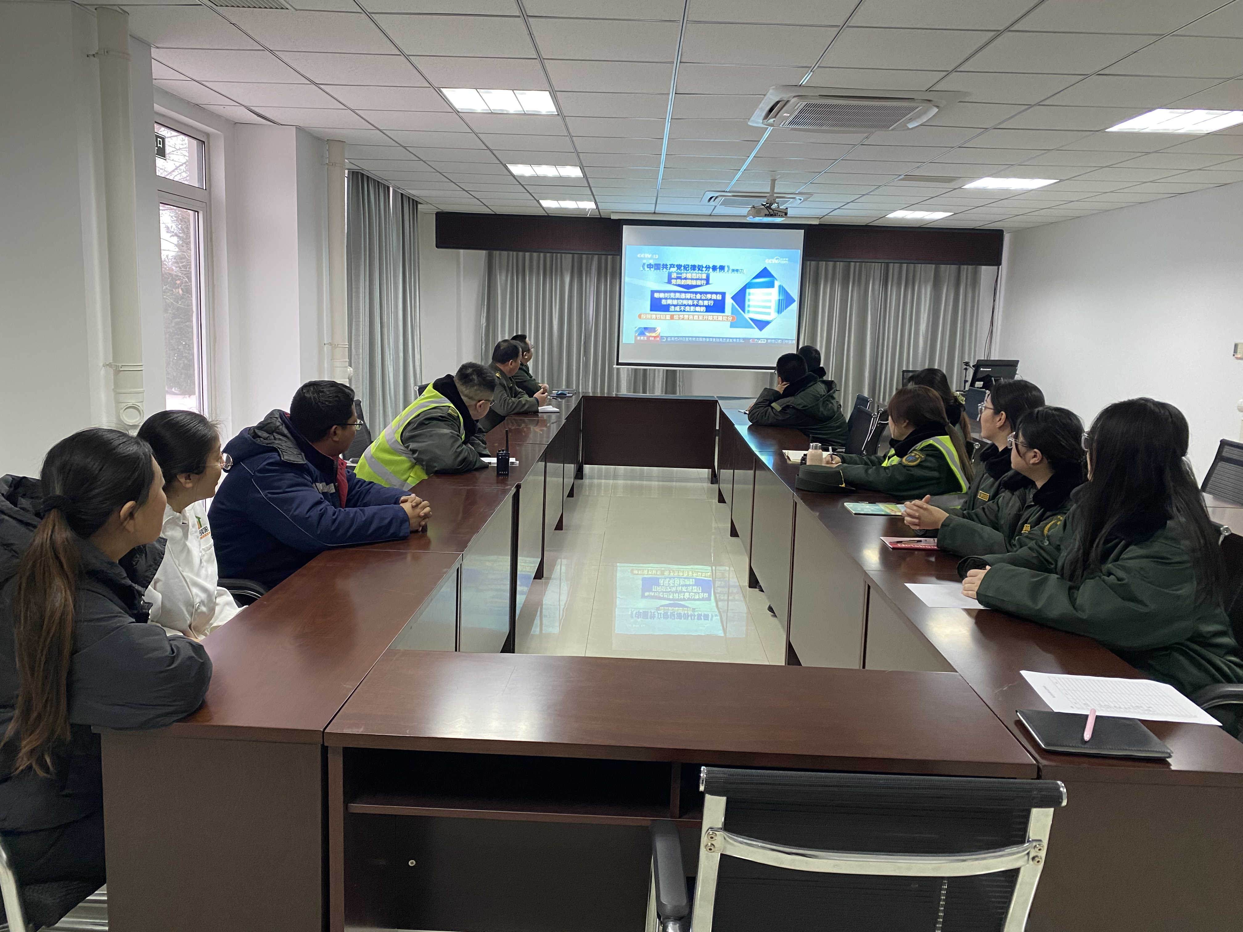 c6e1683f3910758e645e482a7de11a8.jpg c6e1683f3910758e645e482a7de11a8.jpg