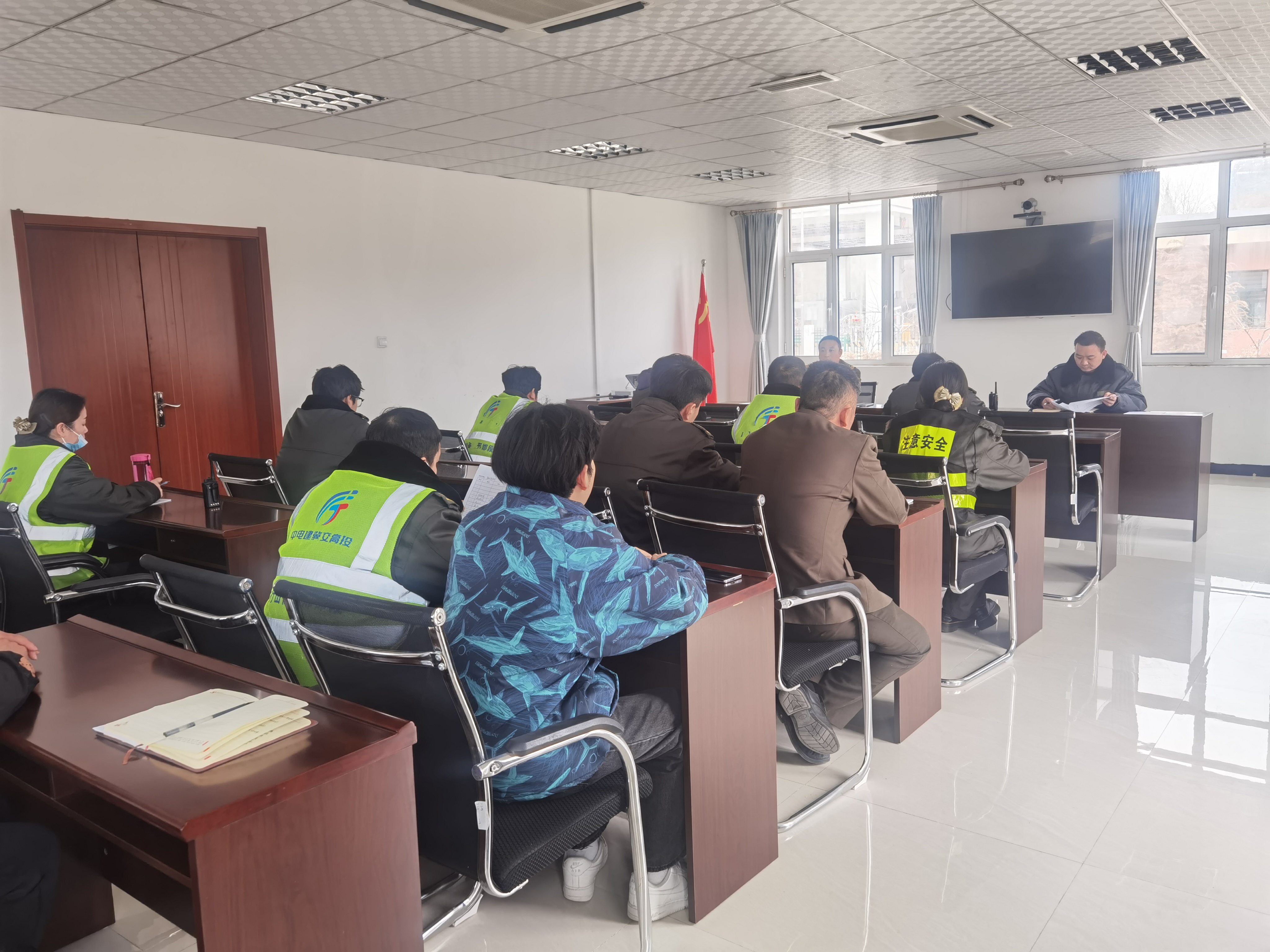 安全例会3.6-1.jpg 安全例会3.6-1.jpg