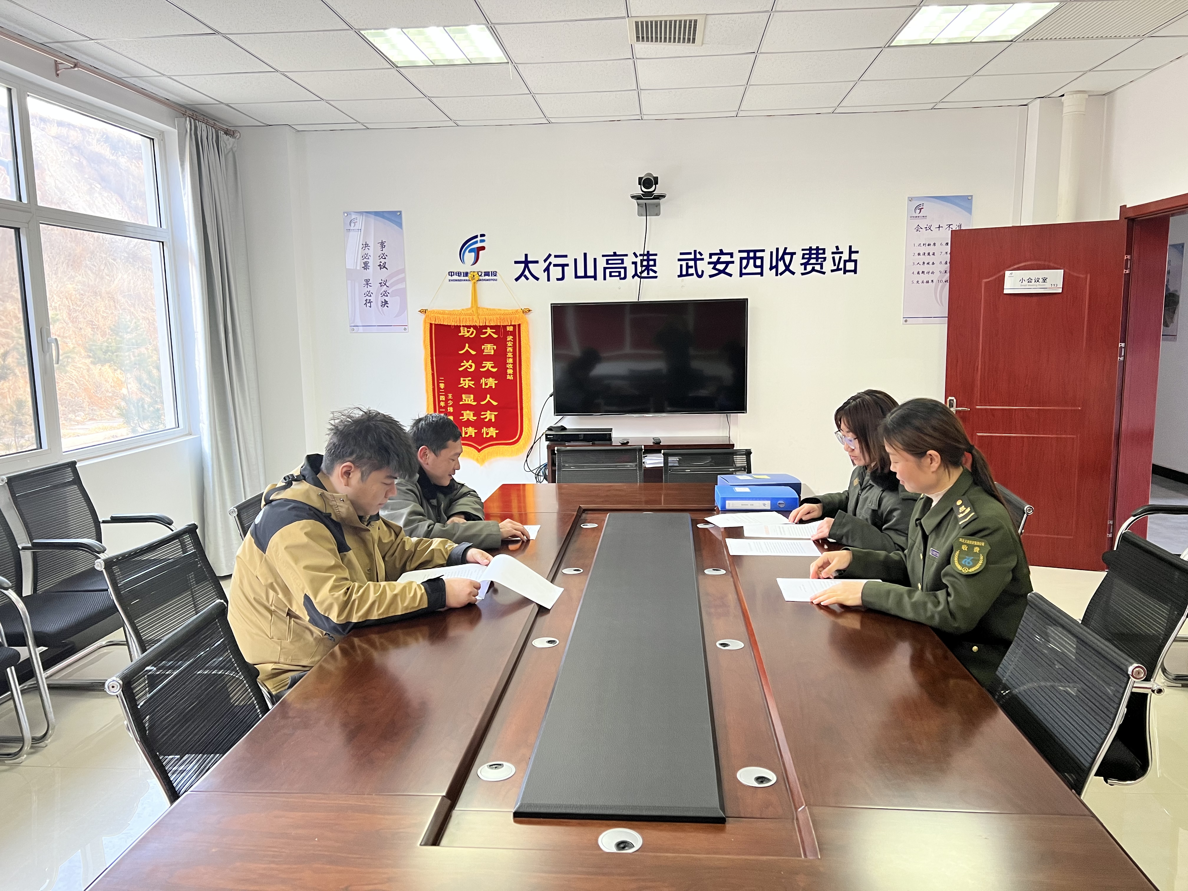 daa62fe5a40becf55bd7ac341147208.jpg