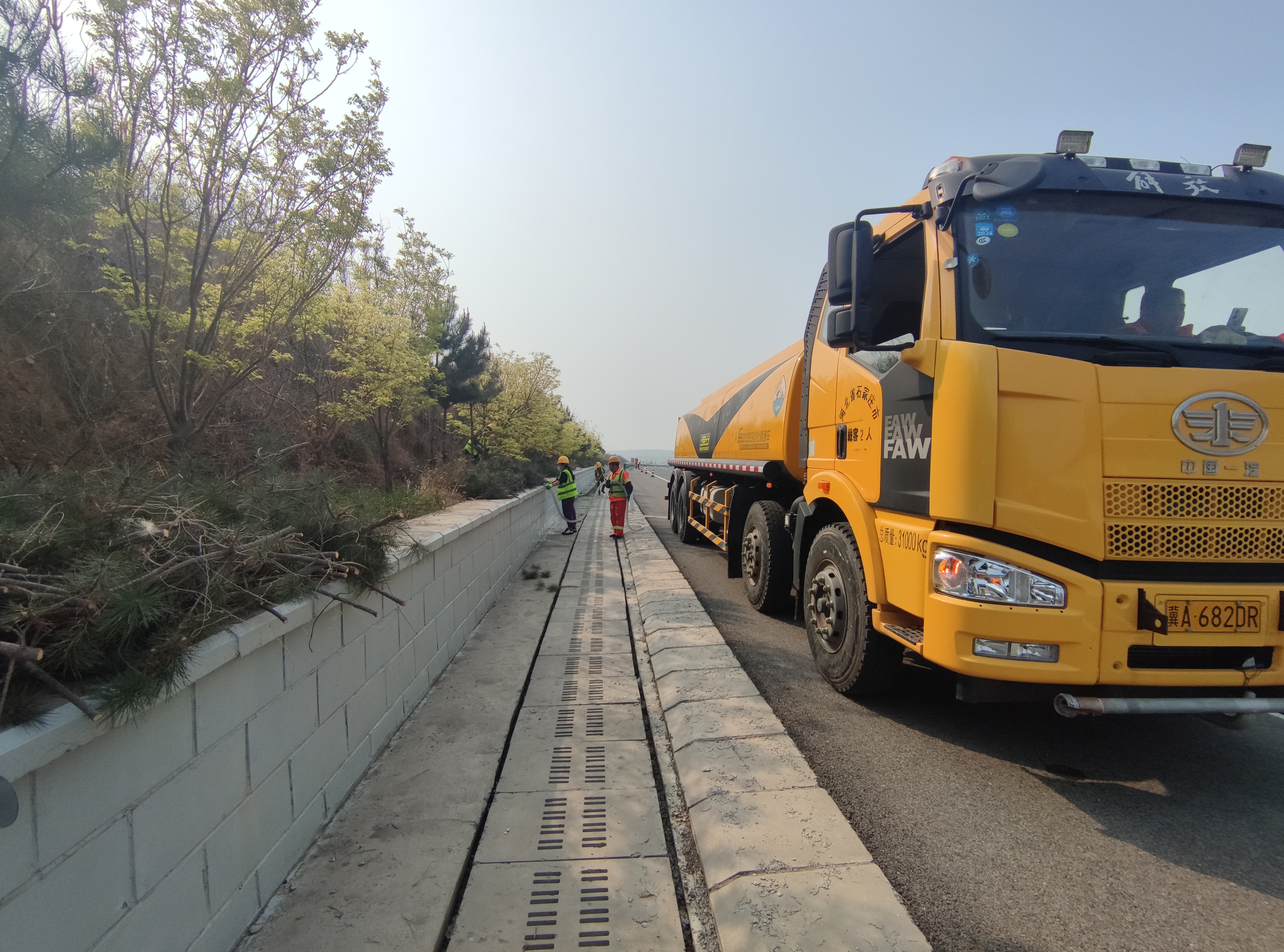 C:\Users\Administrator\Desktop\1.jpg C:\Users\Administrator\Desktop\1.jpg