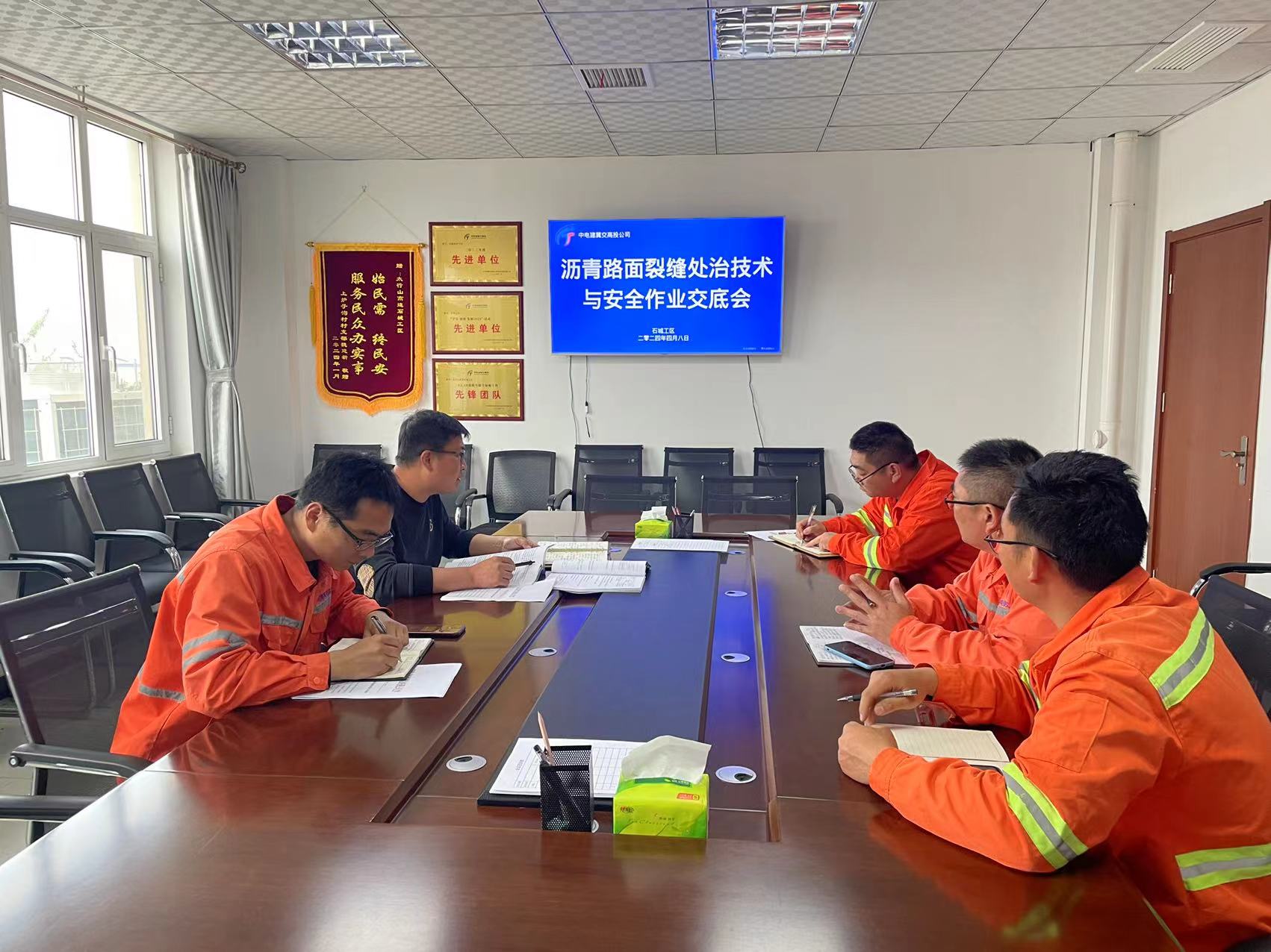 C:\Users\Administrator\Desktop\8993aac7c2a7b2cb3bcb058f07258ad.jpg C:\Users\Administrator\Desktop\8993aac7c2a7b2cb3bcb058f07258ad.jpg