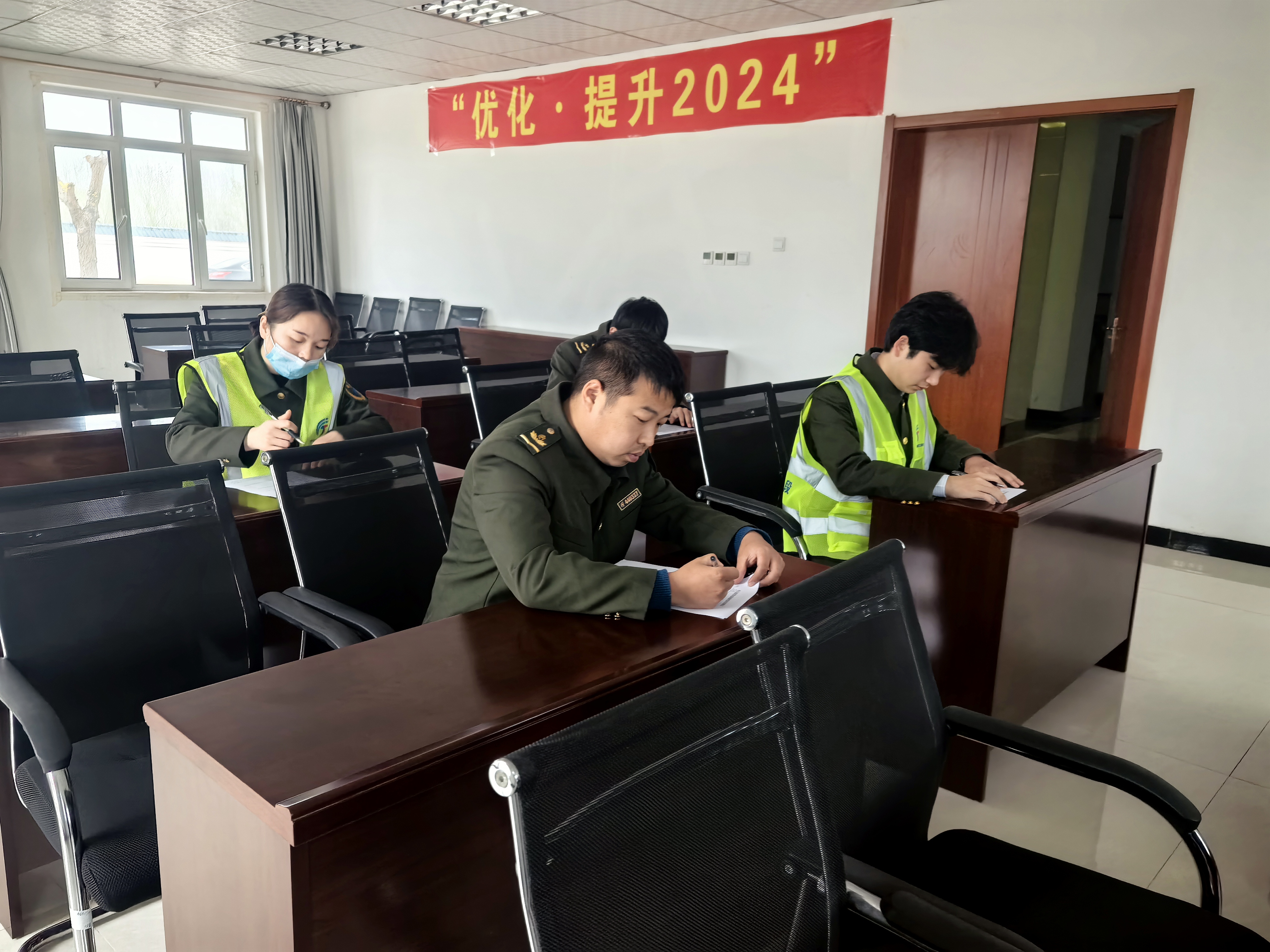 业务考试2班4.8.3.jpg