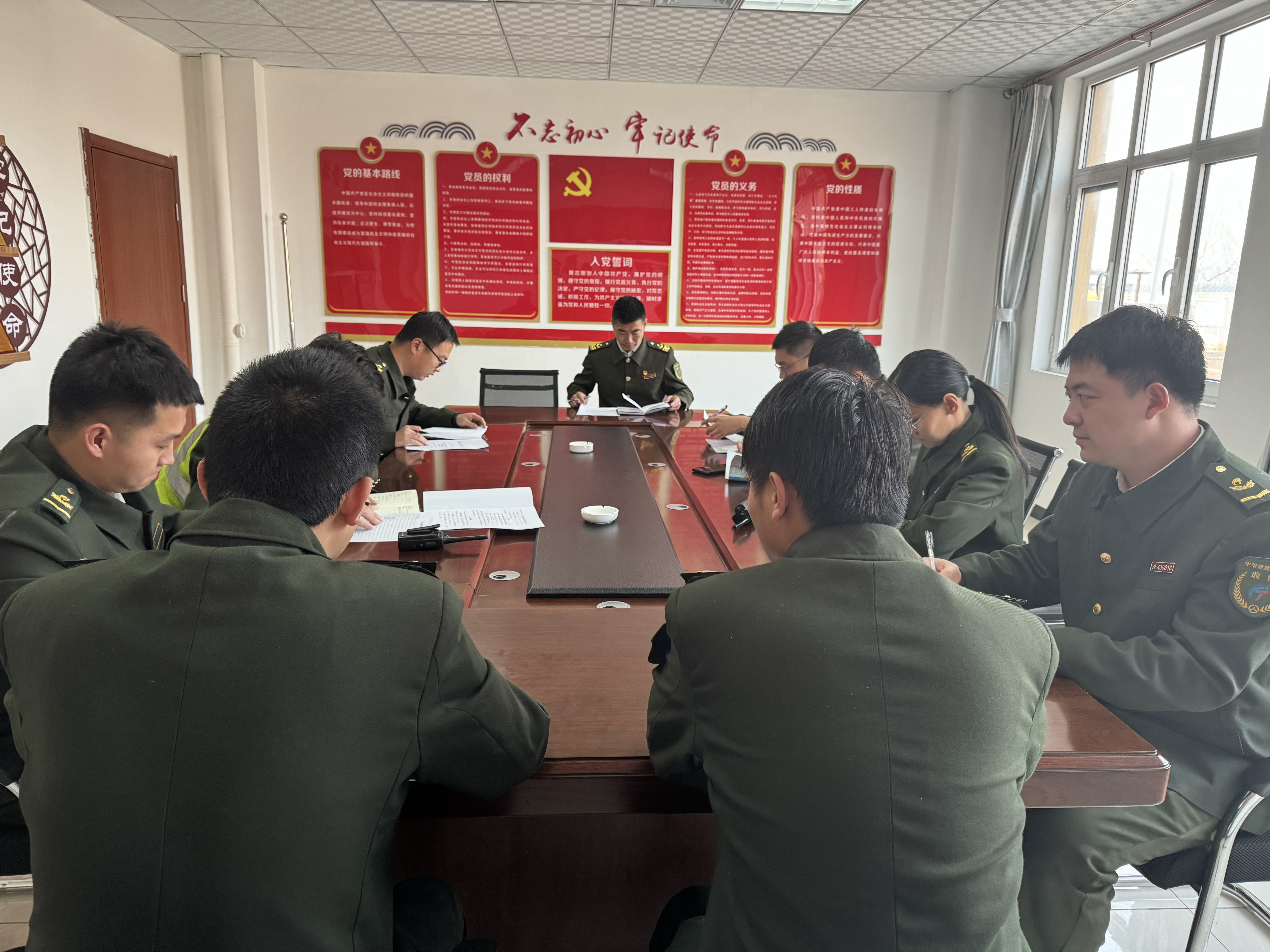 C:\Users\Administrator\Desktop\图片1.png
