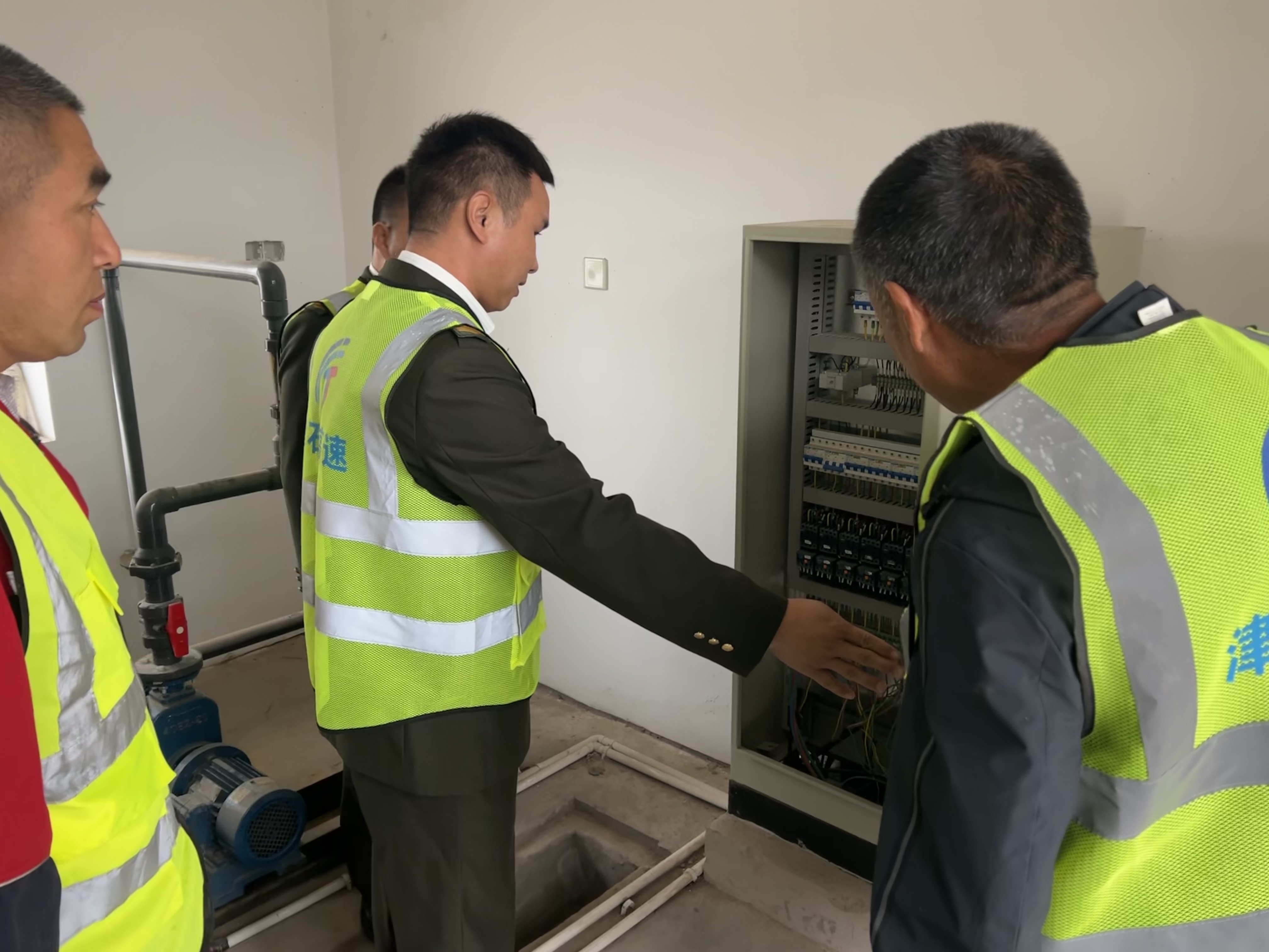 7b089f3cfe1041d46ba6f25b7d91d29.jpg 7b089f3cfe1041d46ba6f25b7d91d29.jpg