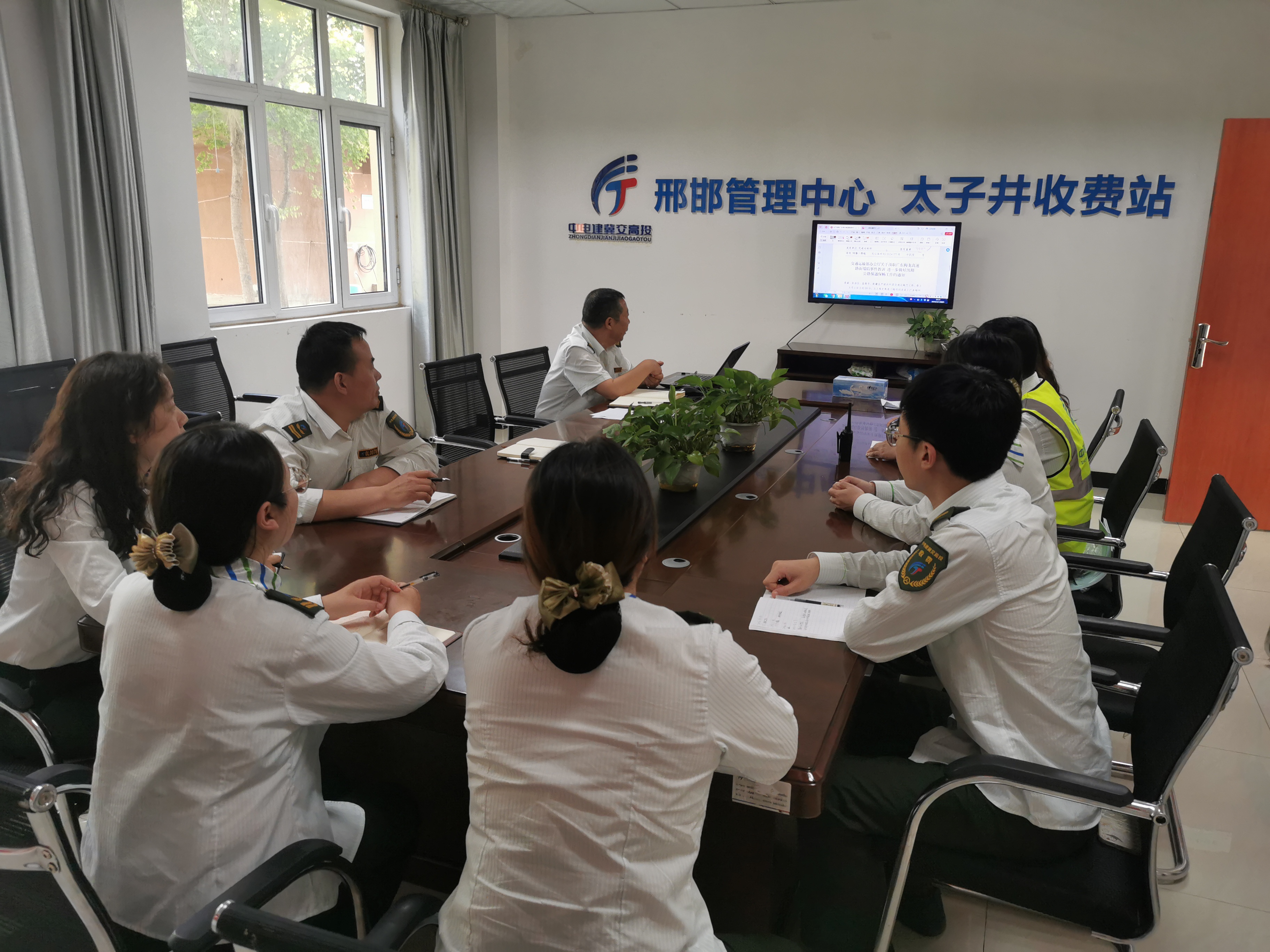 4ff057f6ab8828412e226de51ff8a26.jpg 4ff057f6ab8828412e226de51ff8a26.jpg