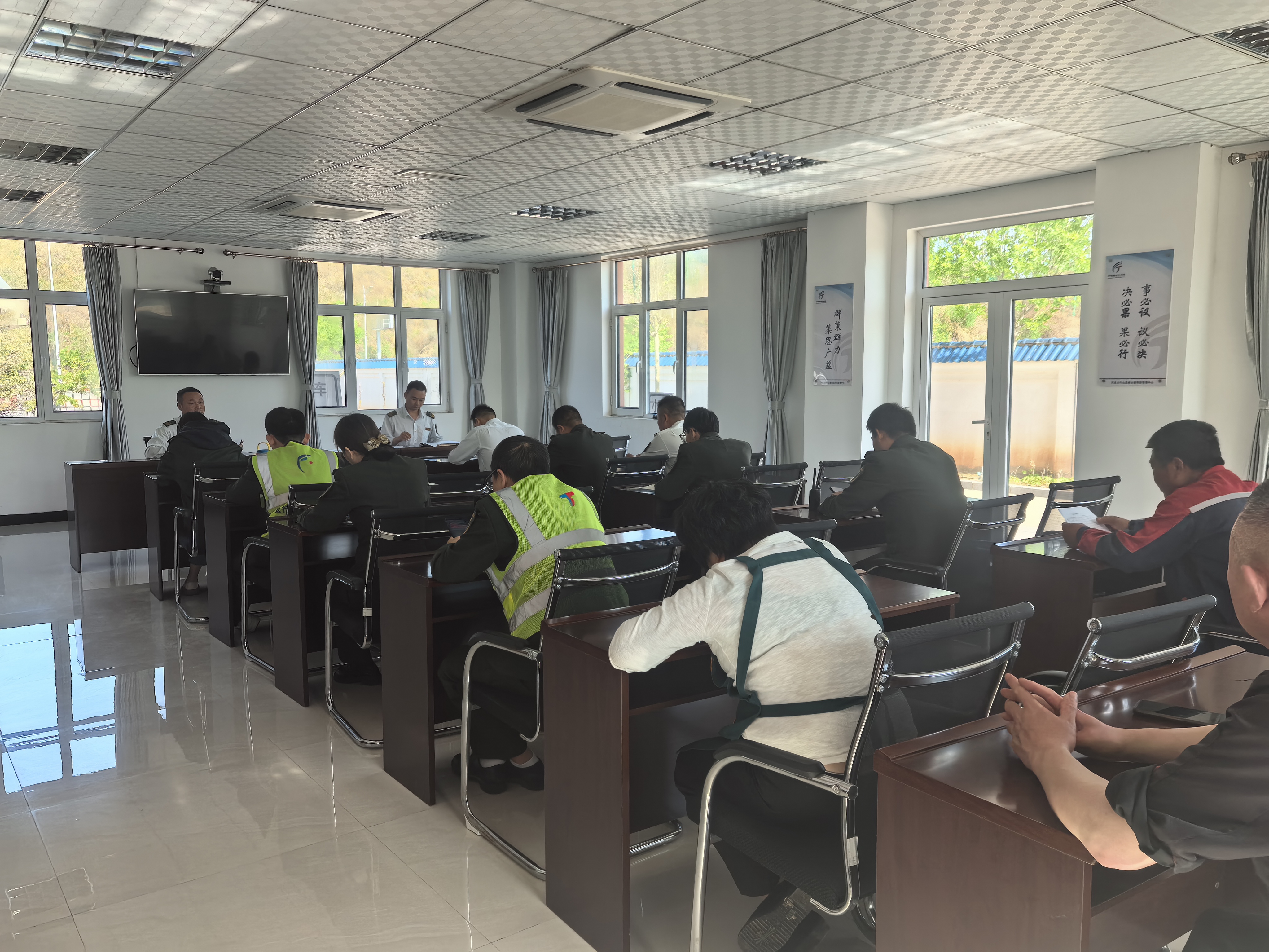 4.24-22.jpg 4.24-22.jpg