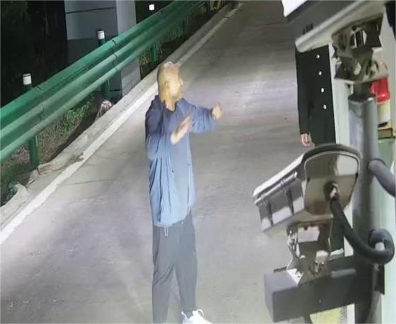 C:\Users\Administrator\Desktop\册井入口三车道 (服务器)_001_2024-06-04-01-03-02.jpg