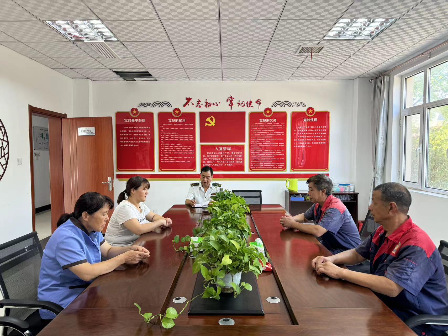 0bbadbbdc14110ee491d66ae30714bb.jpg 0bbadbbdc14110ee491d66ae30714bb.jpg