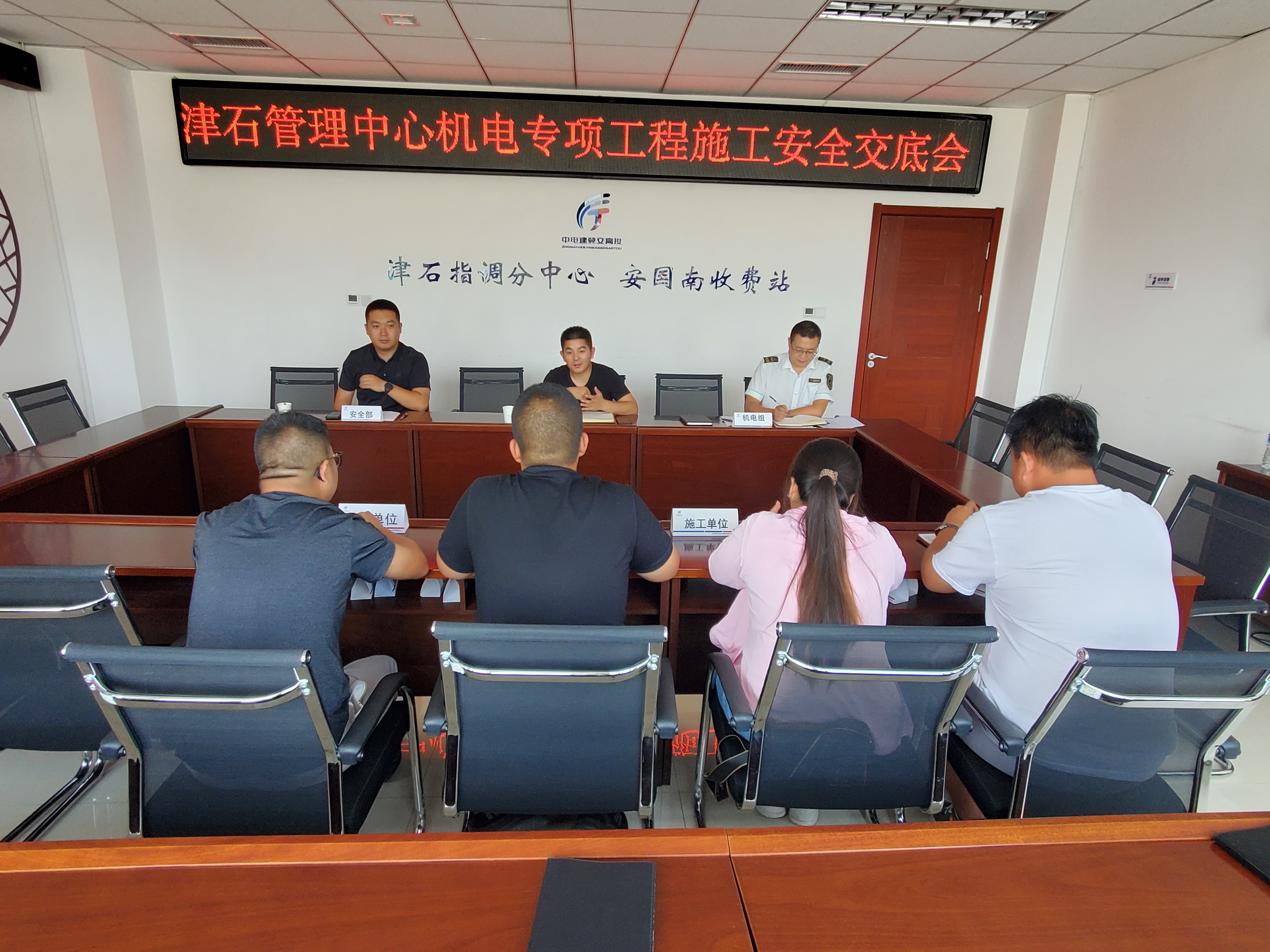 e173b8bf42c04491ff195c59f09abfd.jpg e173b8bf42c04491ff195c59f09abfd.jpg