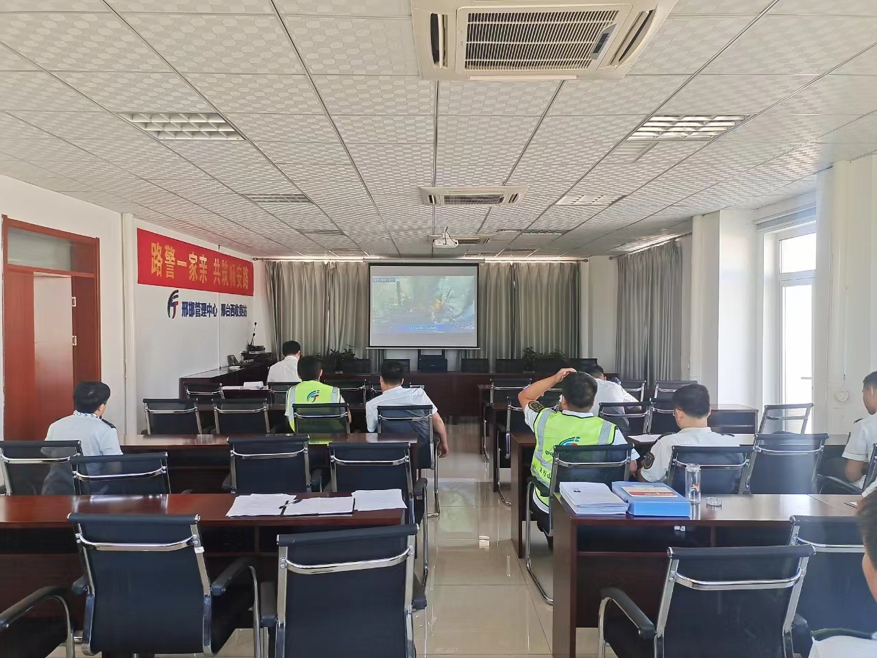 6a5b7fd9647f41fabbd07b7d9054a5b.jpg 6a5b7fd9647f41fabbd07b7d9054a5b.jpg