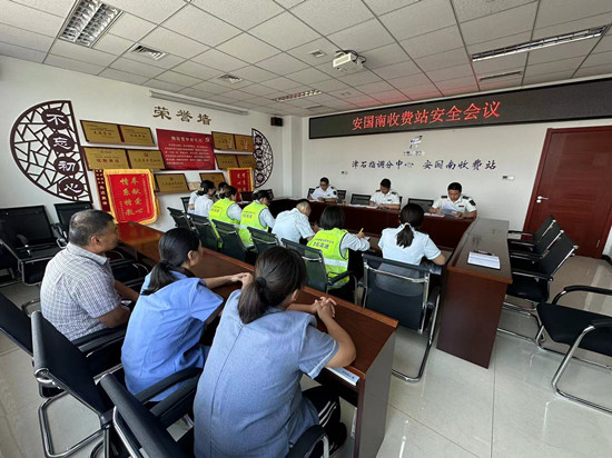 E:\用户\I\Desktop\1_副本.jpg E:\用户\I\Desktop\1_副本.jpg