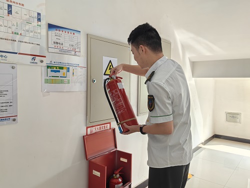 8.20灭火器检查.jpg