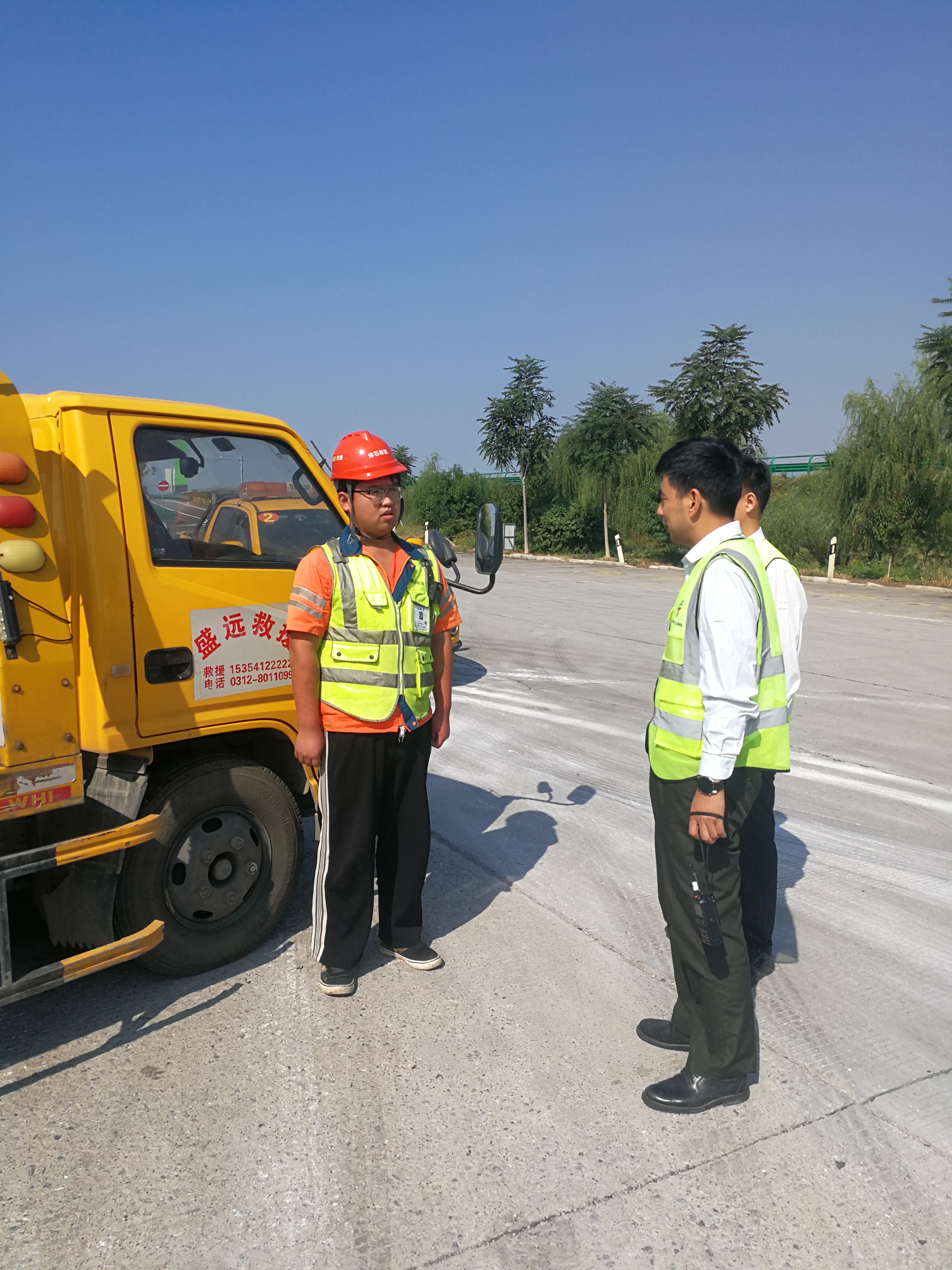 C:\Users\Administrator\Desktop\2602aa3df4e215b60f6aba0a4e1ff88.jpg C:\Users\Administrator\Desktop\2602aa3df4e215b60f6aba0a4e1ff88.jpg