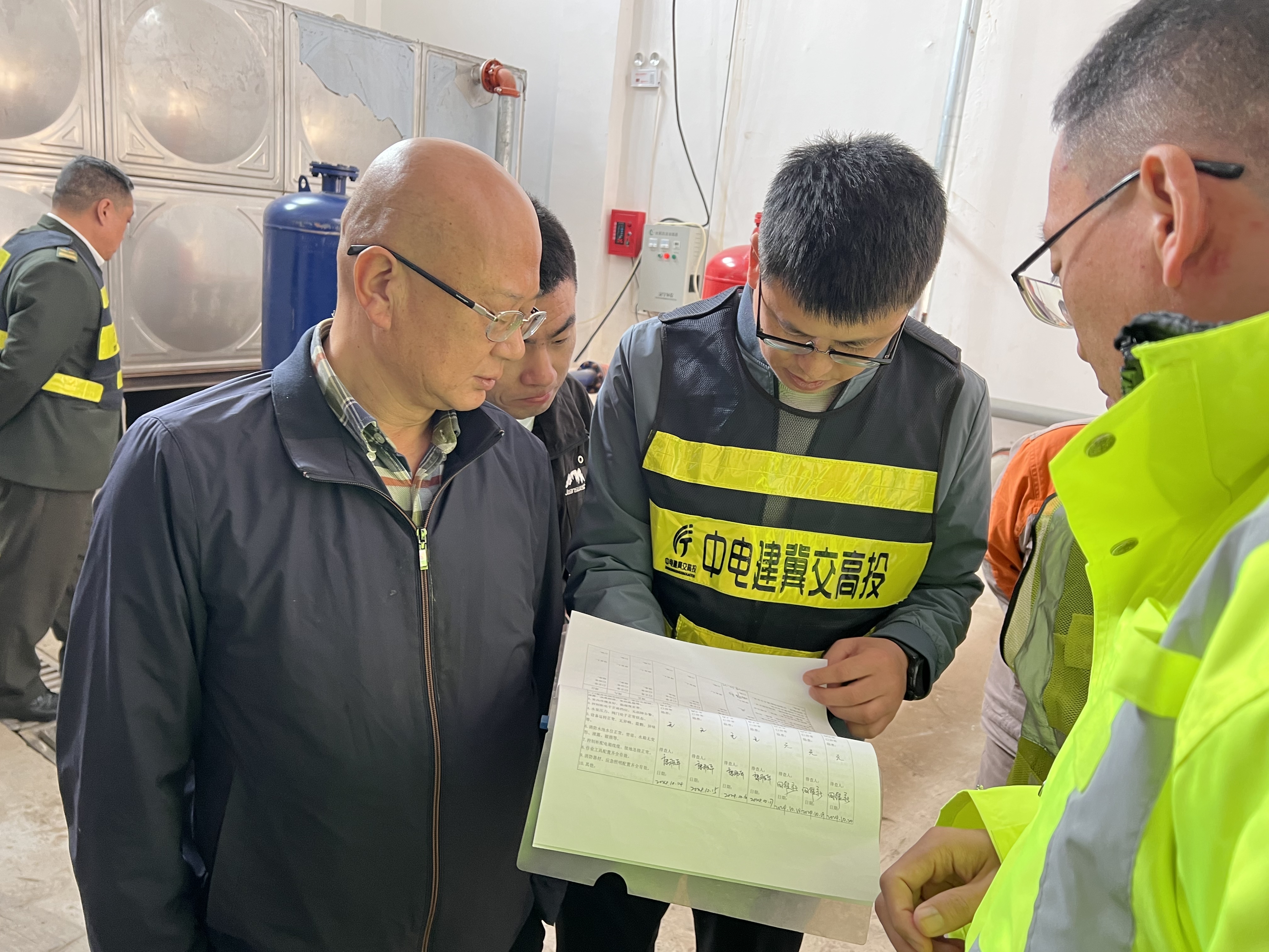 钱总调研2.jpg