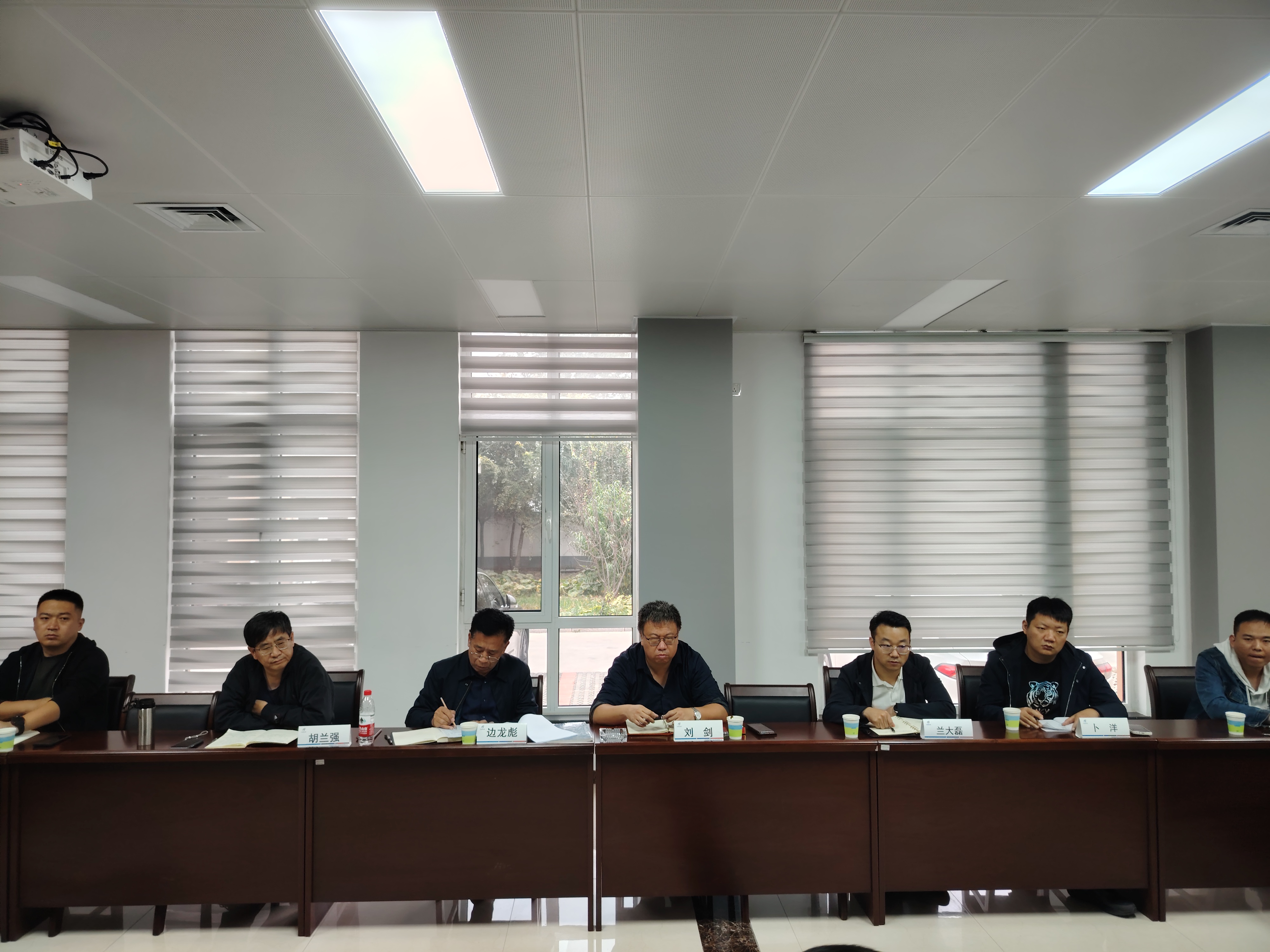 dc62f0890677eebd646bbdbe183a12c.jpg dc62f0890677eebd646bbdbe183a12c.jpg