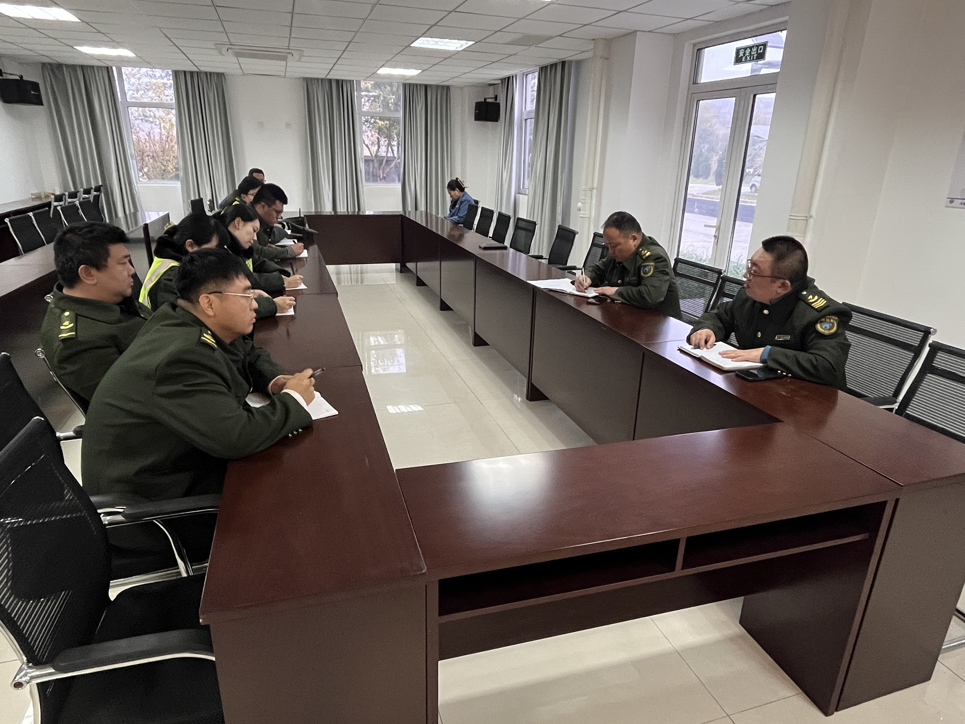 11.12安全生产例会照片.jpg