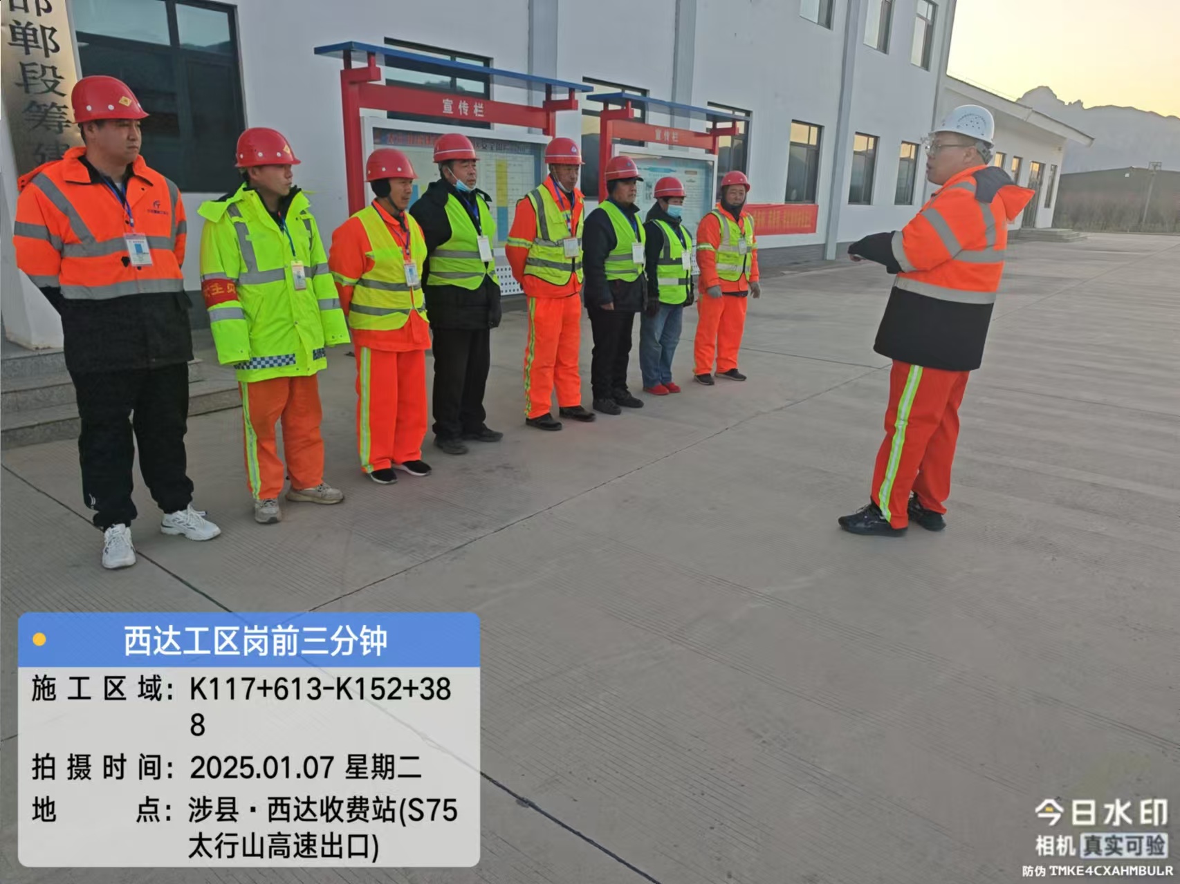 41ac54203a829b4844eb7c11693d1cc.jpg