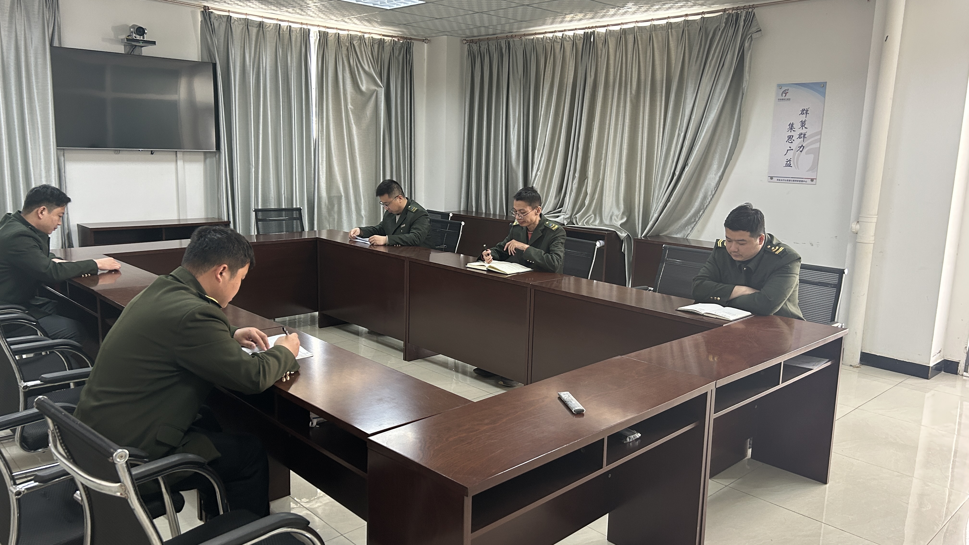 aa9f95d48bf7fdf4198b922c485e9ce.jpg aa9f95d48bf7fdf4198b922c485e9ce.jpg