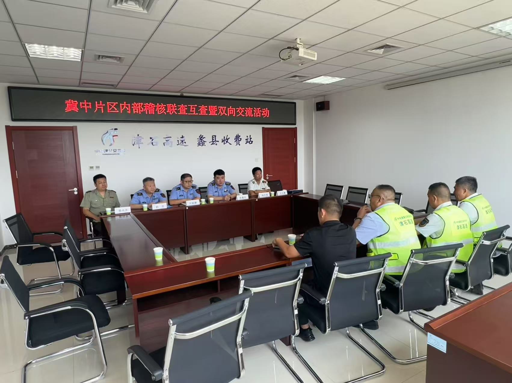 6976ecb6bfe40b0217737593c7b2a02.jpg 6976ecb6bfe40b0217737593c7b2a02.jpg