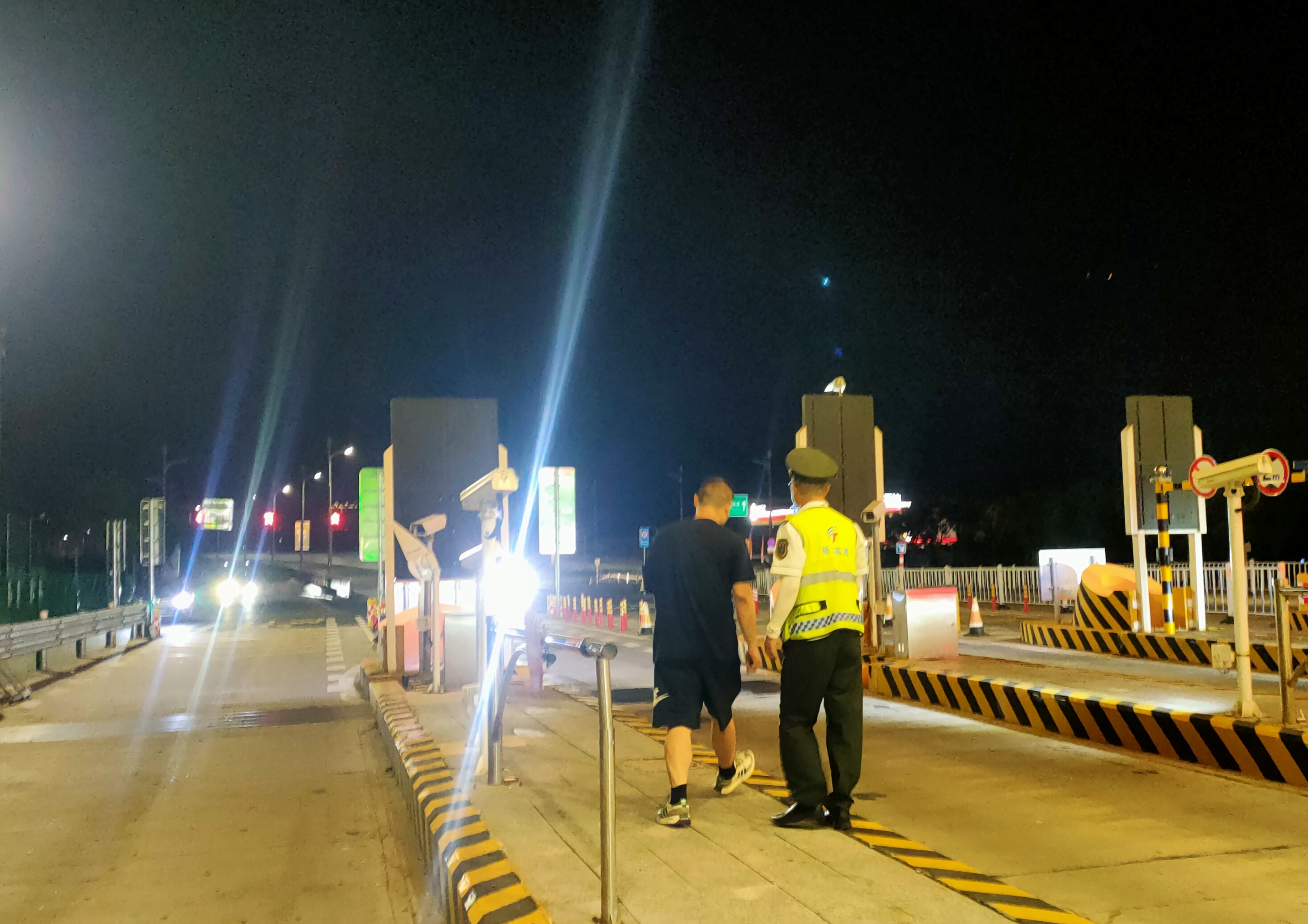 0f5a8f460886b1204a5ed597ac7fa69b.jpg 0f5a8f460886b1204a5ed597ac7fa69b.jpg