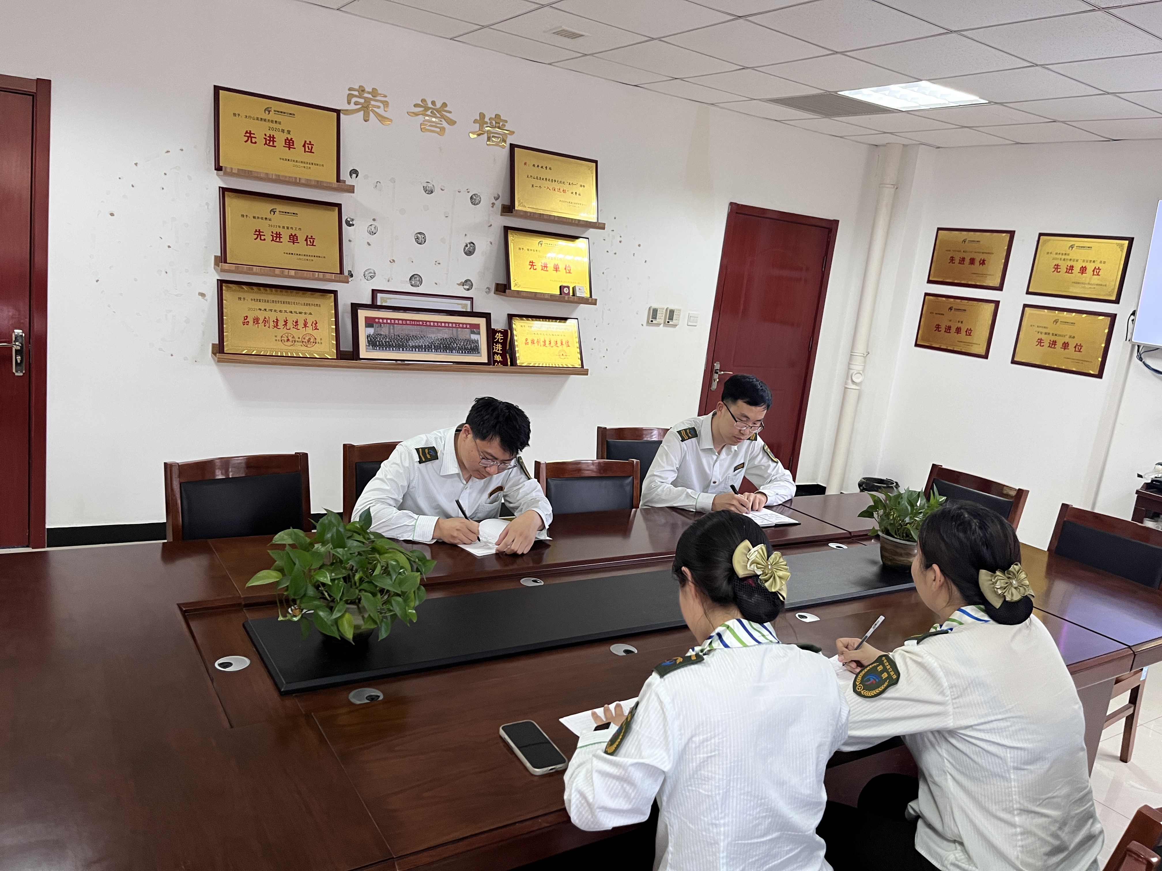 0945F78C-7E5E-460B-B705-E2FF20F3E018.jpeg 0945F78C-7E5E-460B-B705-E2FF20F3E018.jpeg