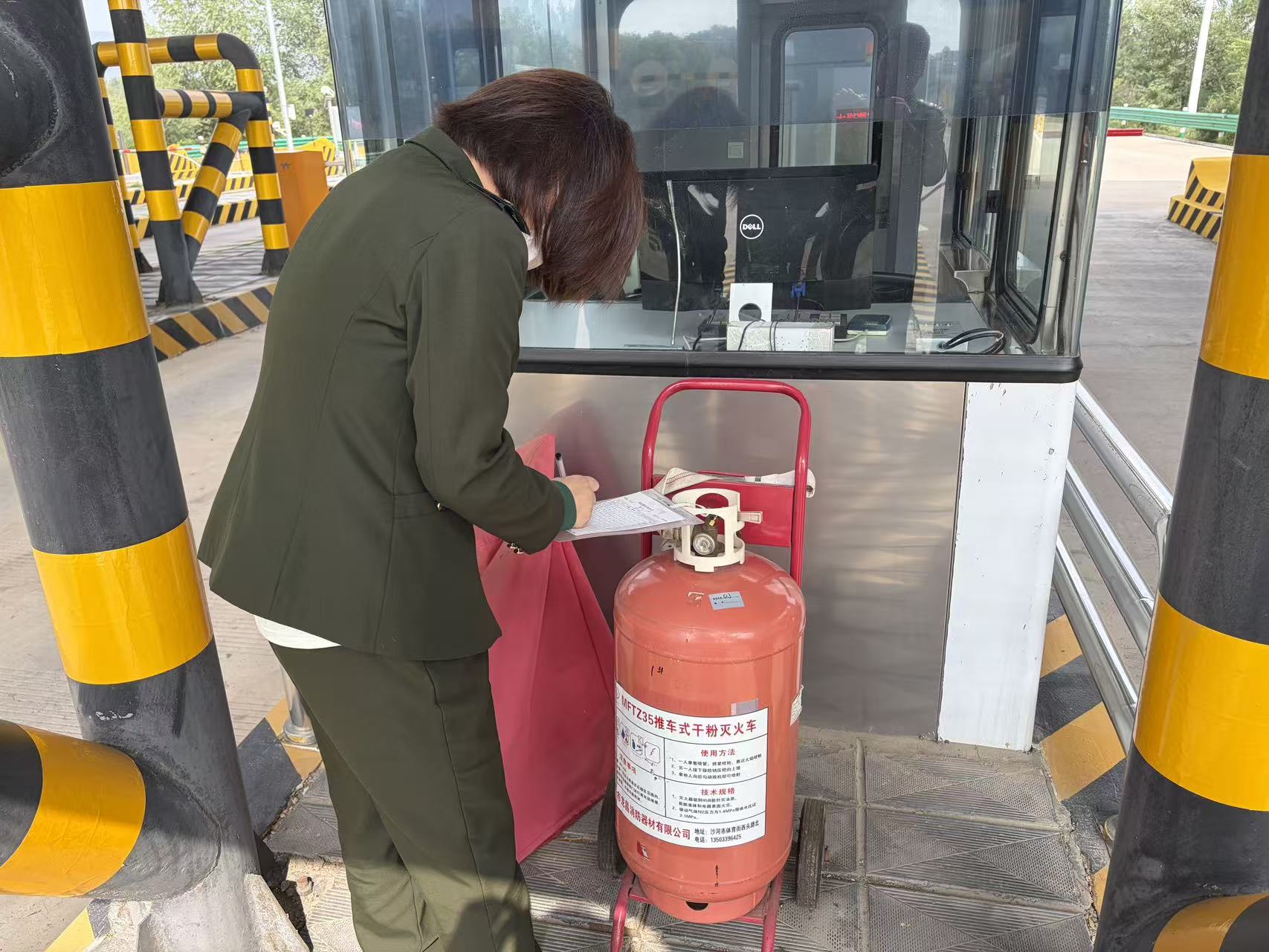 e9f3b85d02c44ea396fde2fca8009e46.jpg e9f3b85d02c44ea396fde2fca8009e46.jpg