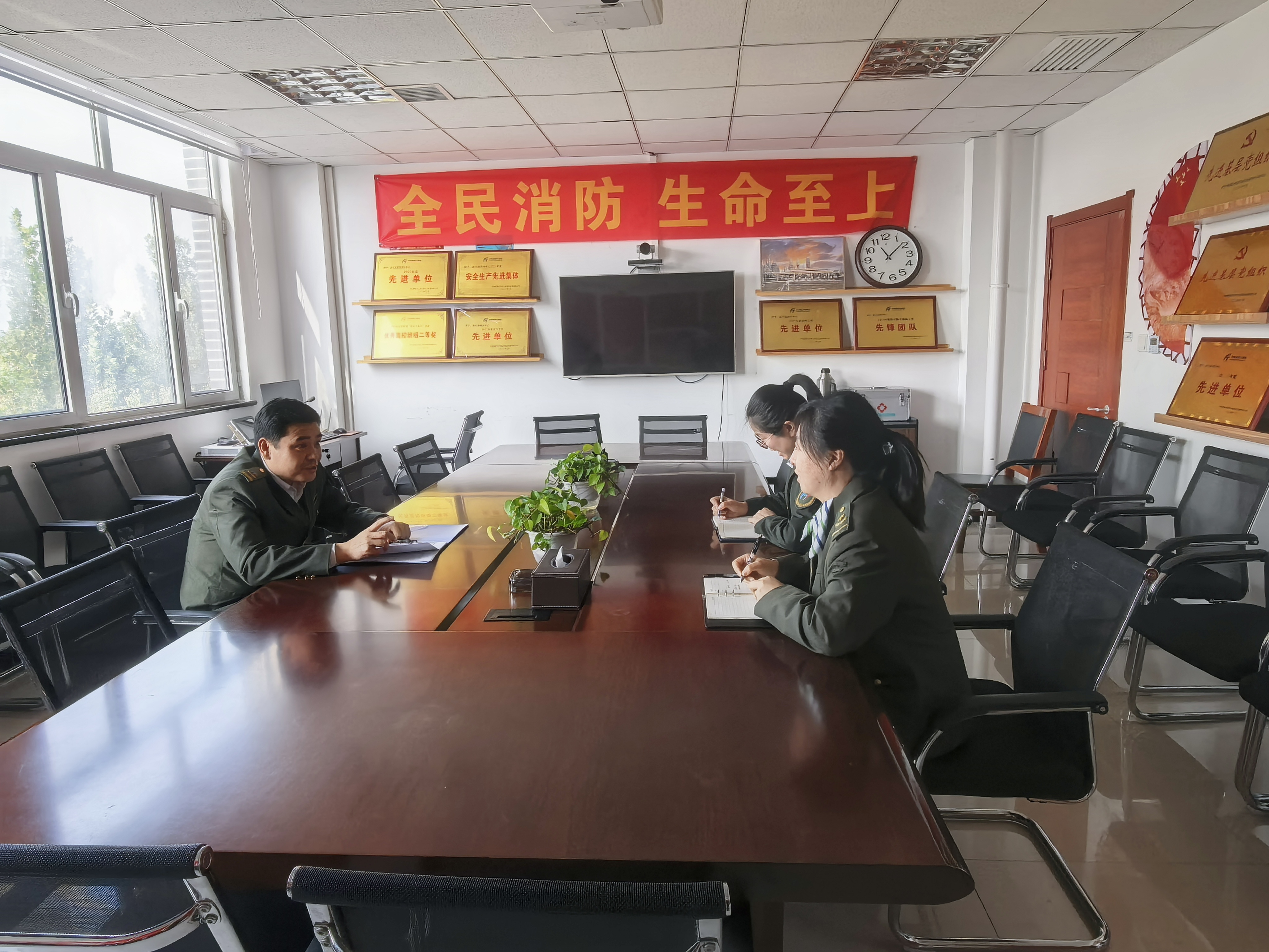 b40cafb93d7bfd47b0df90bed62b46e.jpg b40cafb93d7bfd47b0df90bed62b46e.jpg