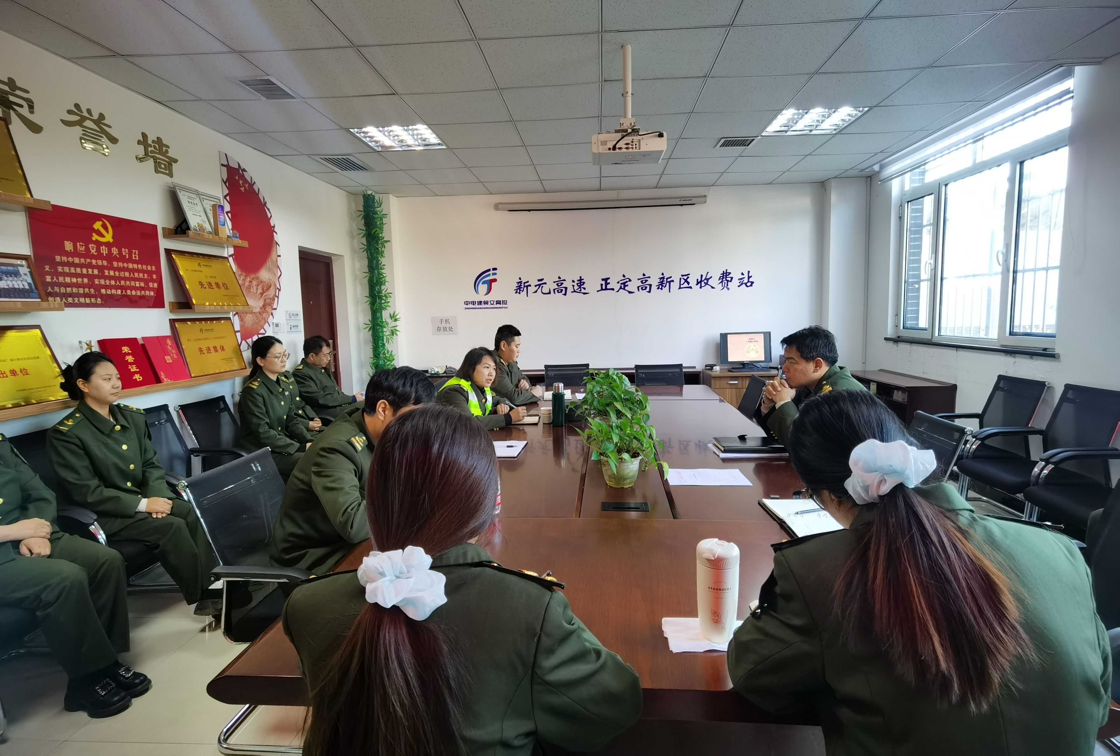 微信图片_20251119110442_10_130.jpg 微信图片_20251119110442_10_130.jpg