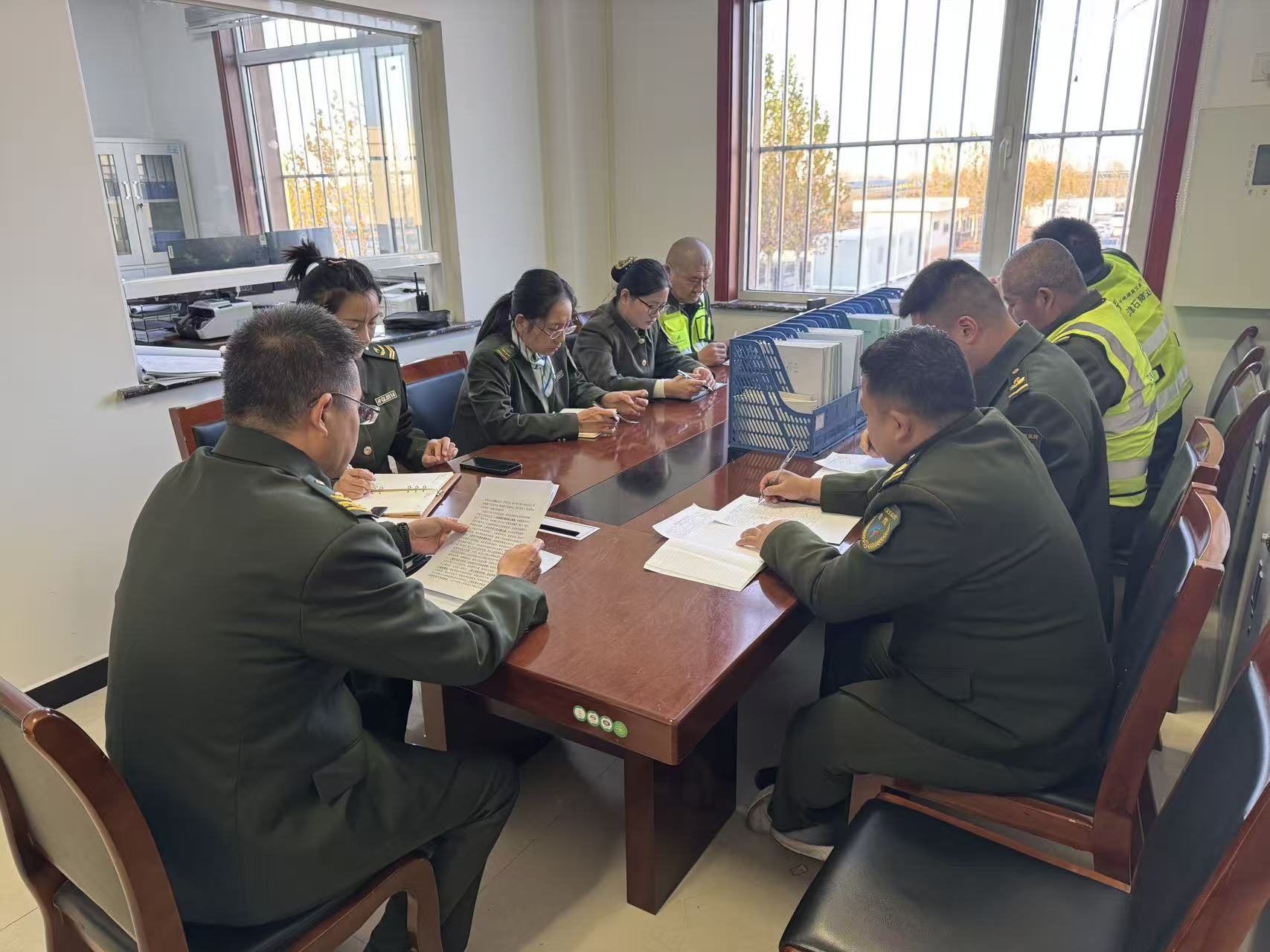 图片_2025112.jpg 图片_2025112.jpg