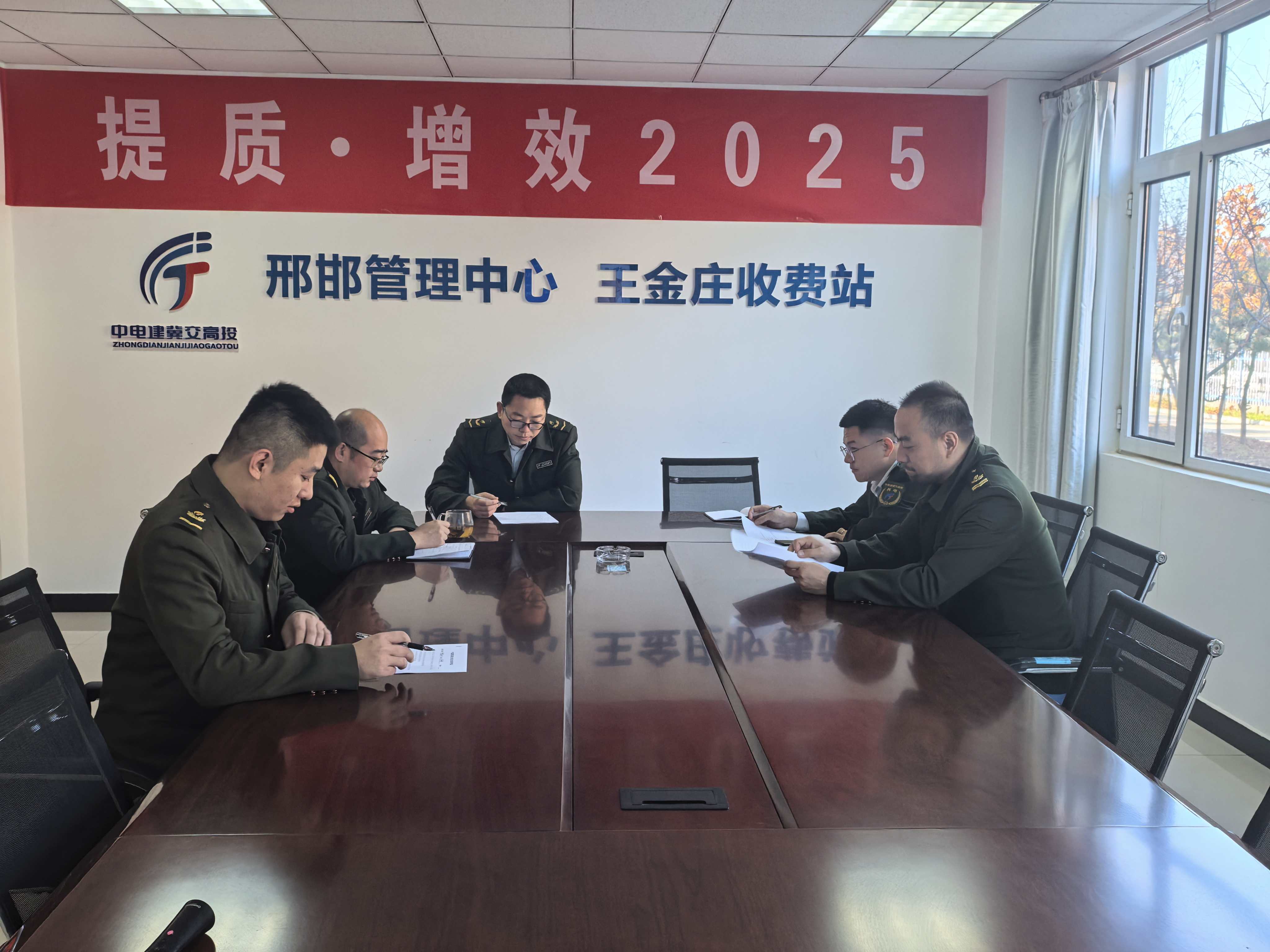 33f6773c80eaa7bd3f656ee260bd4543.jpg 33f6773c80eaa7bd3f656ee260bd4543.jpg